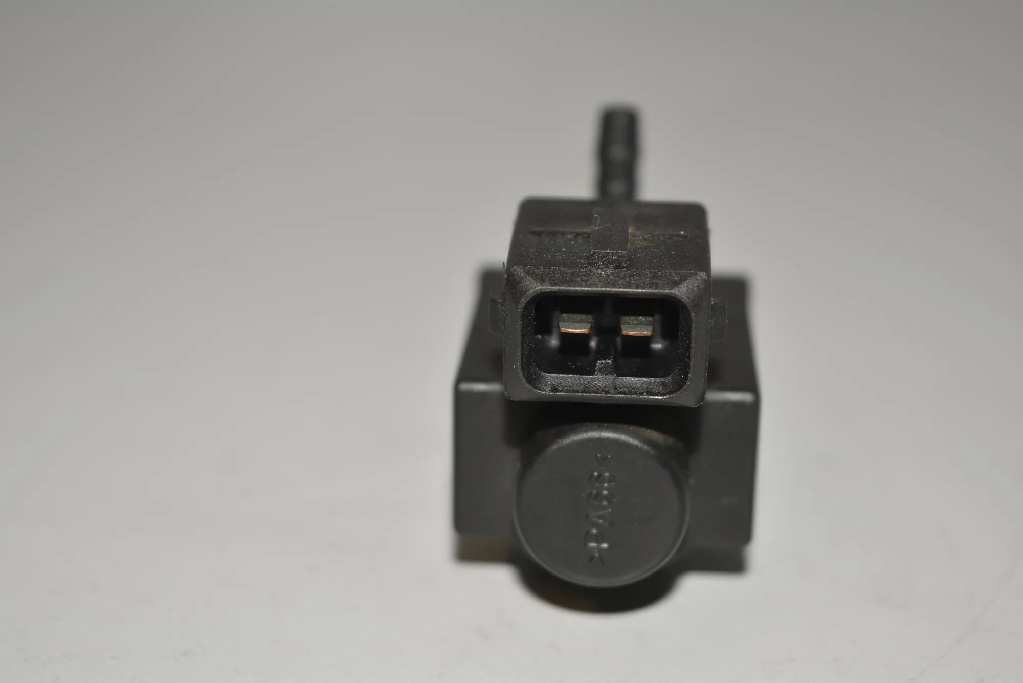 Solenoid Valve – OEM 1742712 · BMW 5 (E39) BMW 5 (E39) 2001 – 3