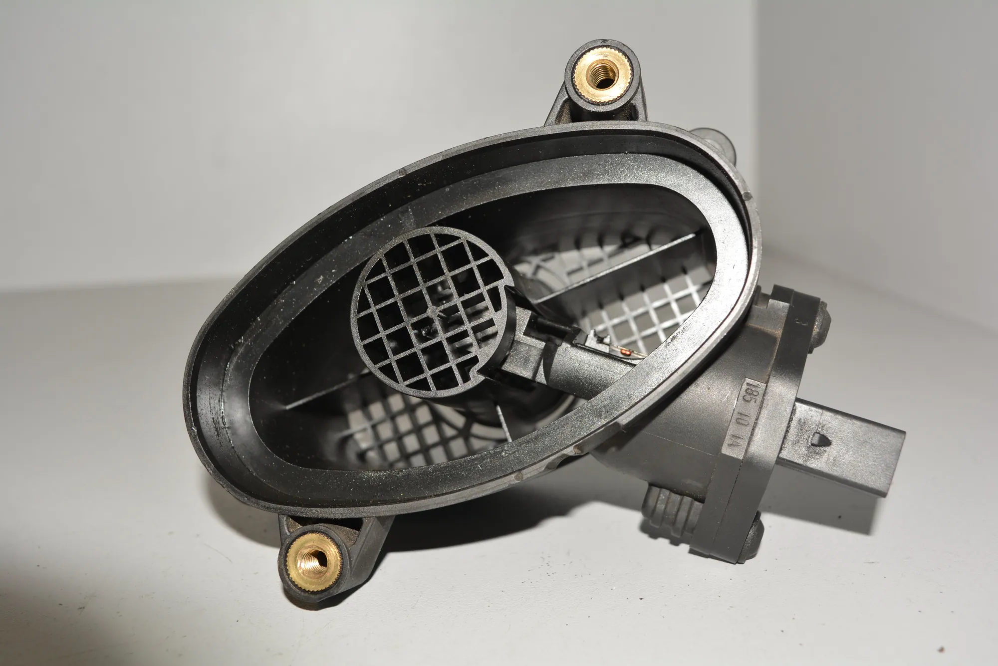 Mass Air Flow Sensor MAF – OEM 0928400468 · BMW 5 (E39) BMW 5 (E39) 2001 – 4