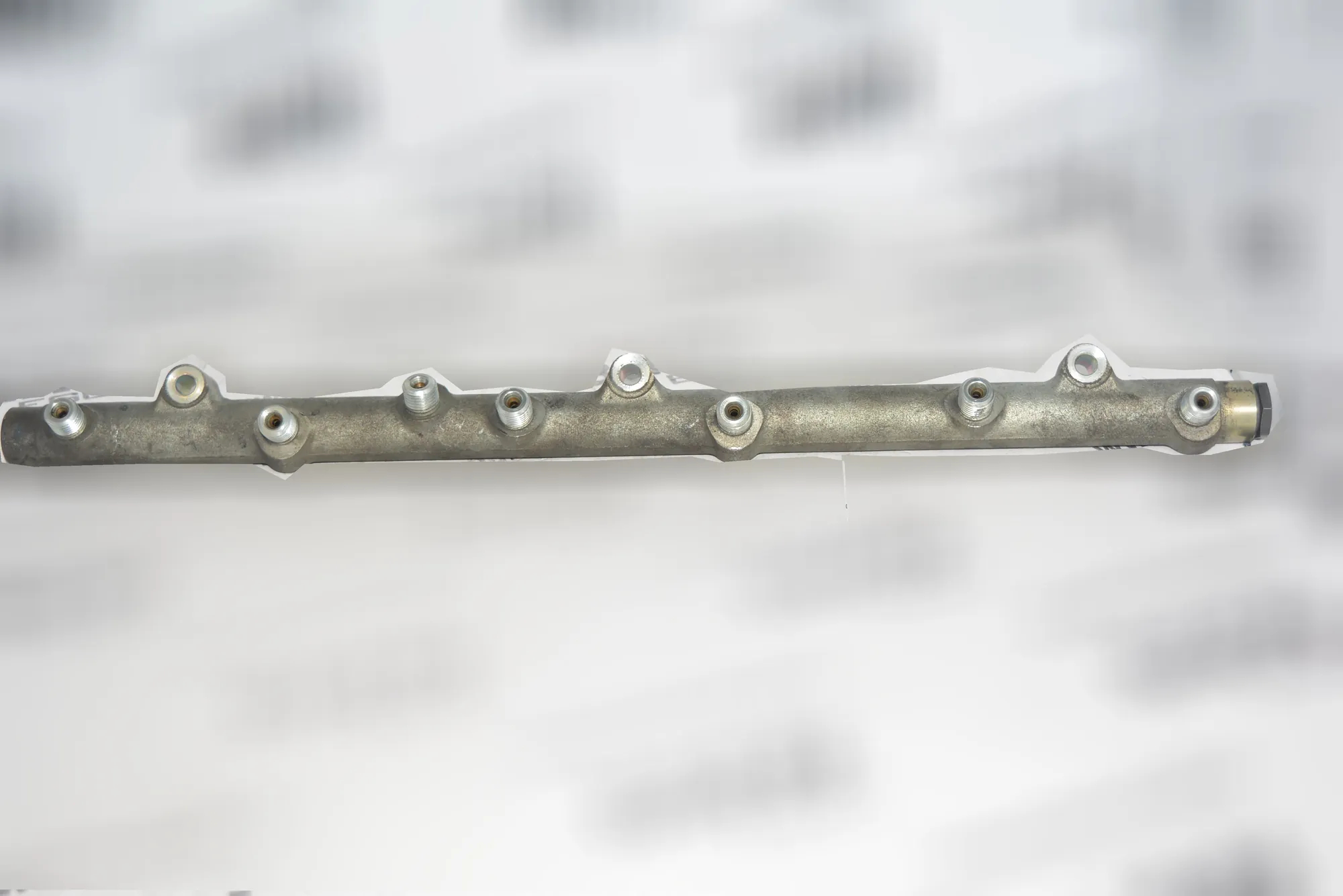 Fuel Rail – OEM 0445216002 · BMW 5 (E39) BMW 5 (E39) 2002