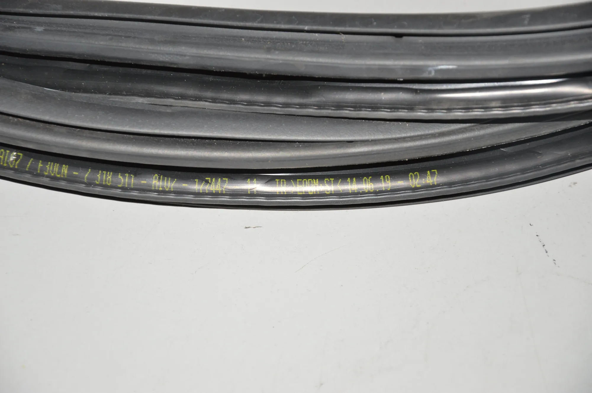 Rear Left Door Seal Rubber – OEM 7318511 · BMW 3 (F30, F80) 328 i xDrive 2014 – 2