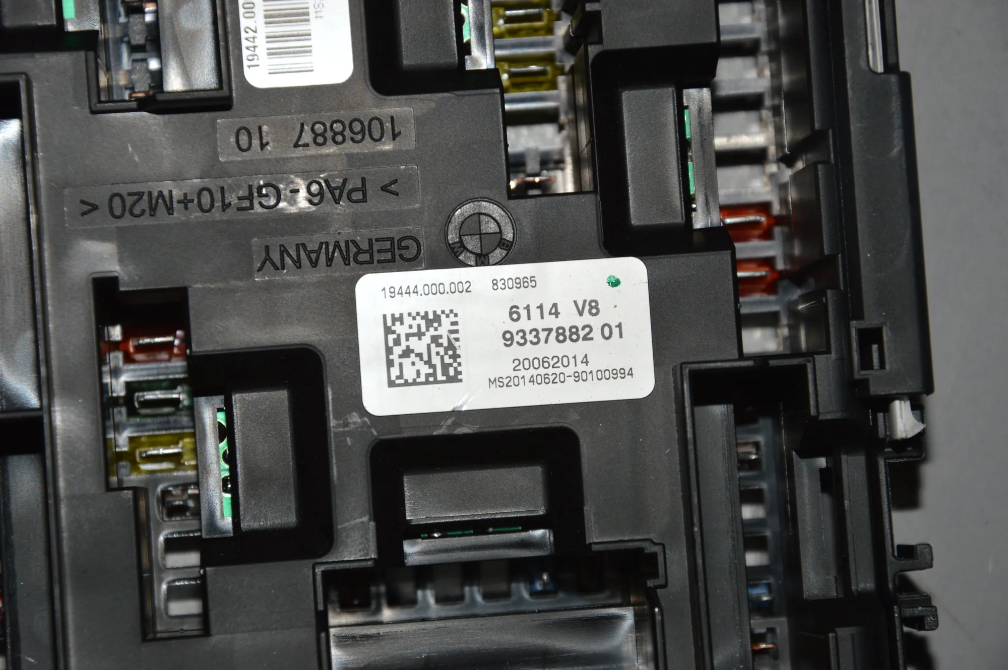 Fuse Box – OEM 9337882 · BMW 3 (F30, F80) 328 i xDrive 2014 – 3