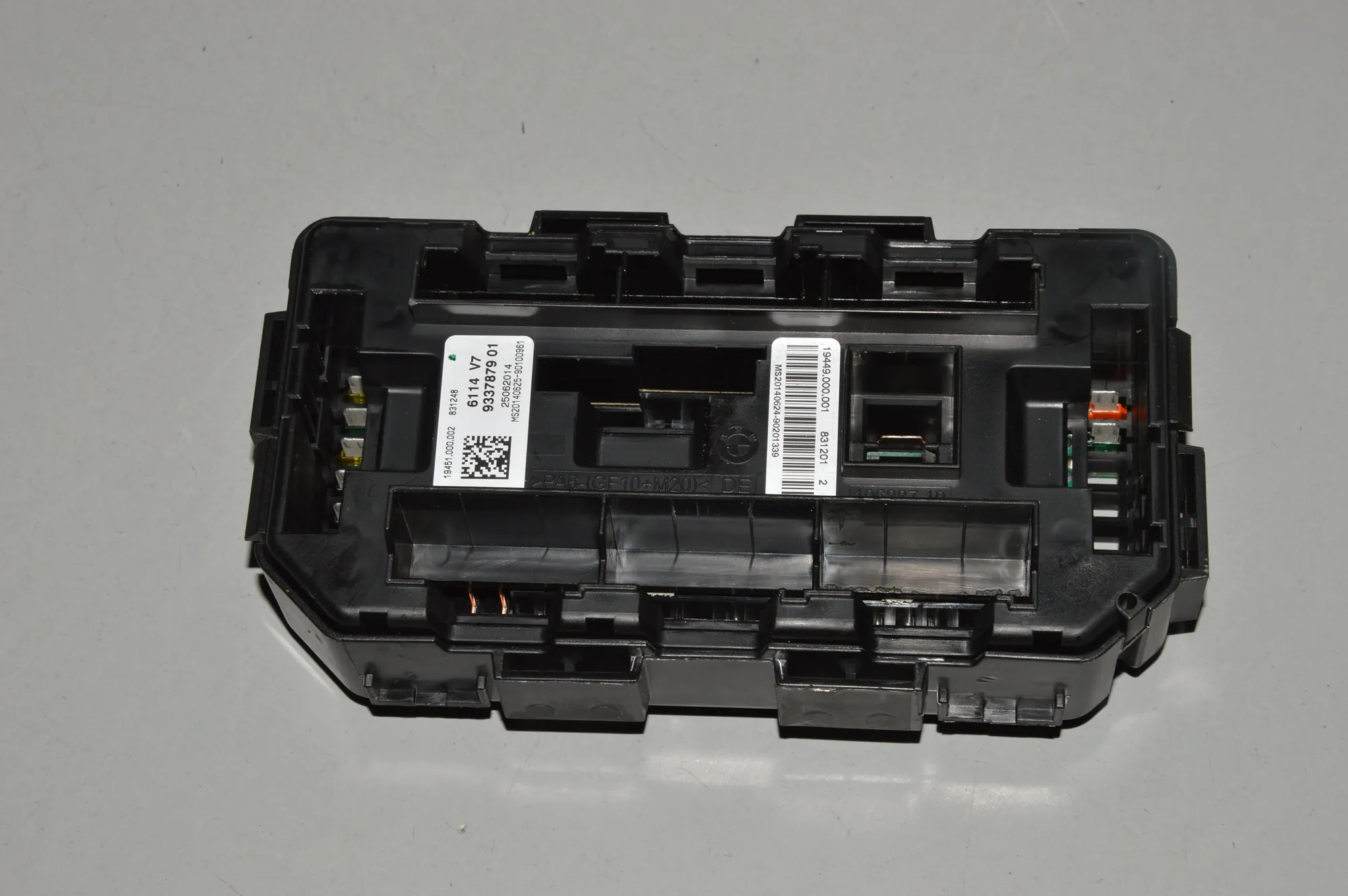 Fuse Box – OEM 9337879 · BMW 3 (F30, F80) 328 i xDrive 2014 – 2