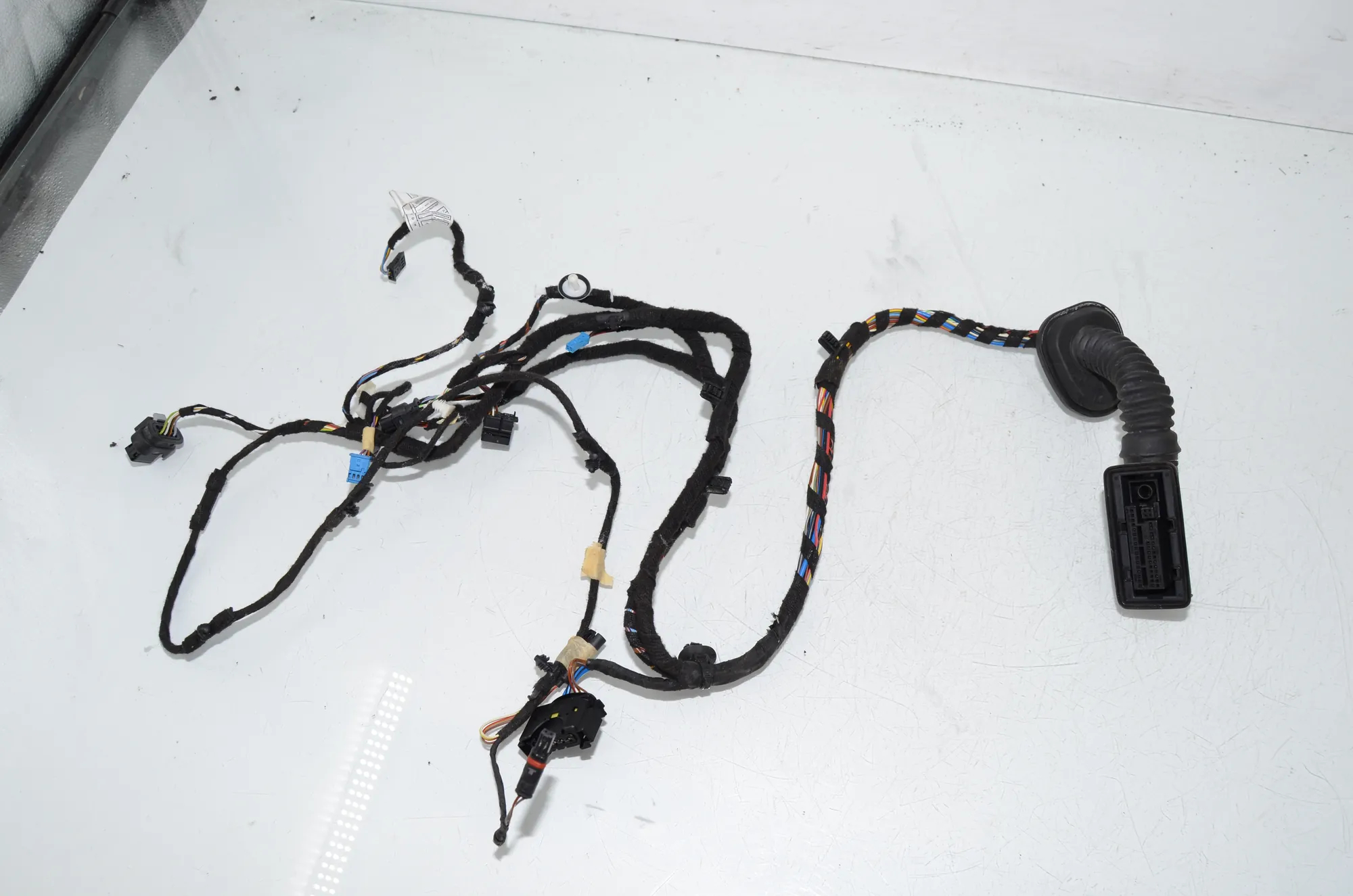 Front Right Door Wiring – OEM 9384579 · BMW X1 (F48) xDrive 18 d 2016 – 2