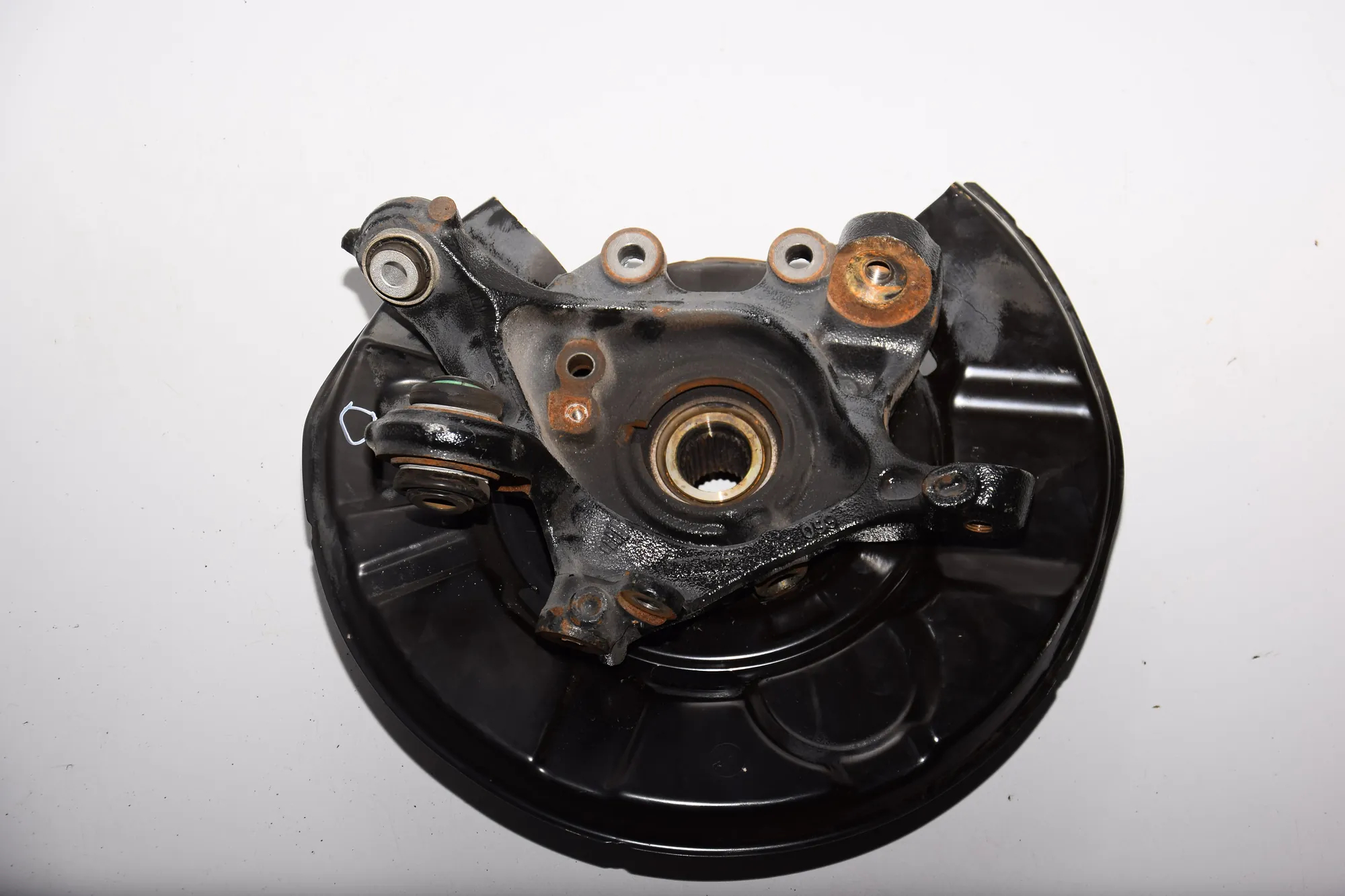 Rear Left Wheel Hub Spindle – OEM NA · BMW 3 (F30, F80) 328 i xDrive 2014 – 2