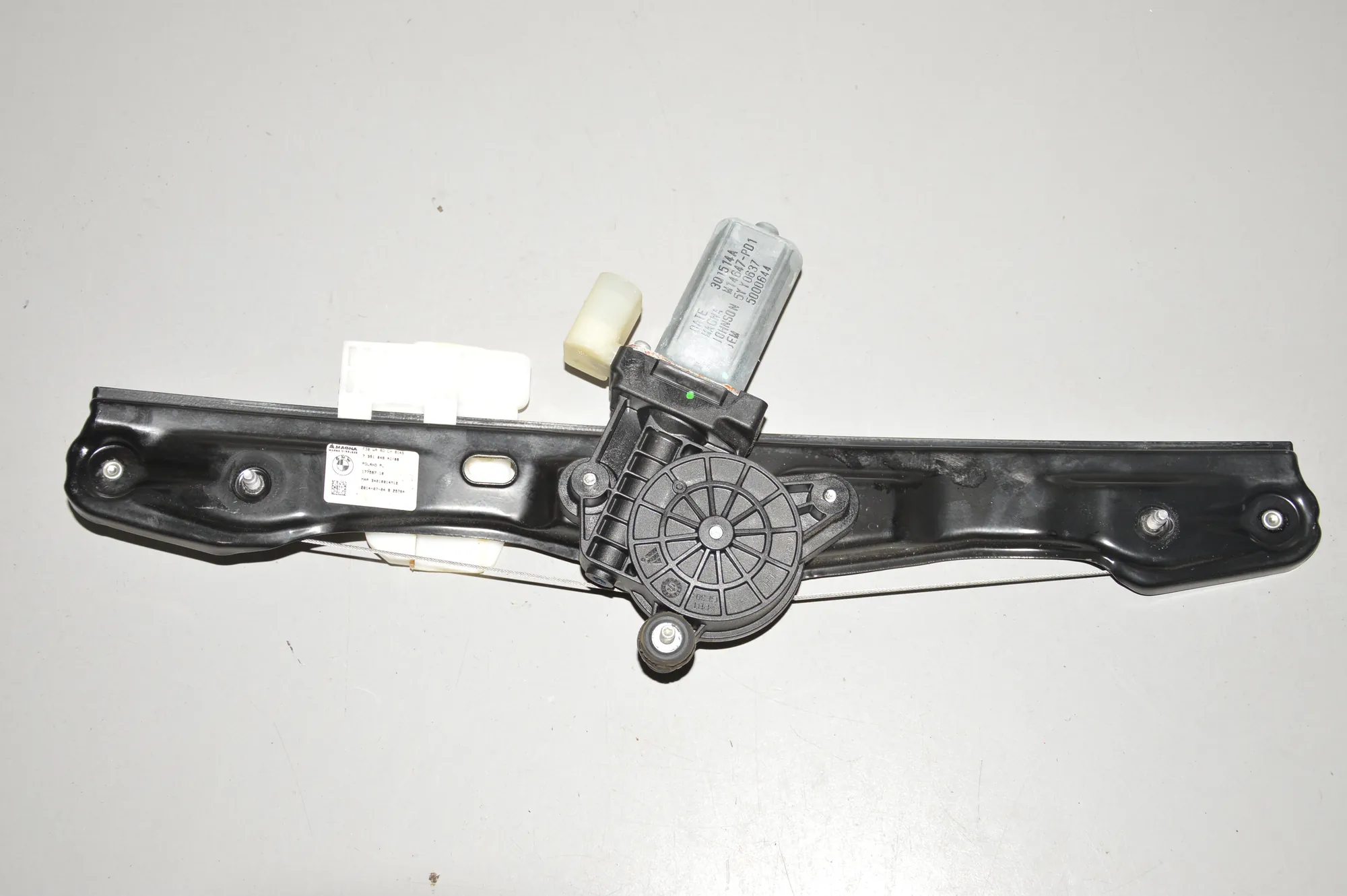 Rear Left Door Window Regulator – OEM 7351048 · BMW 3 (F30, F80) 328 i xDrive 2014