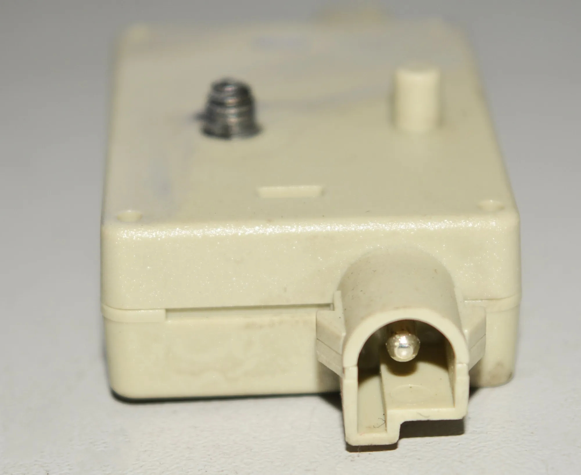 Antenna Amplifier – OEM 6990090 · BMW X3 (E83) BMW X3 (E83) 2005 – 4