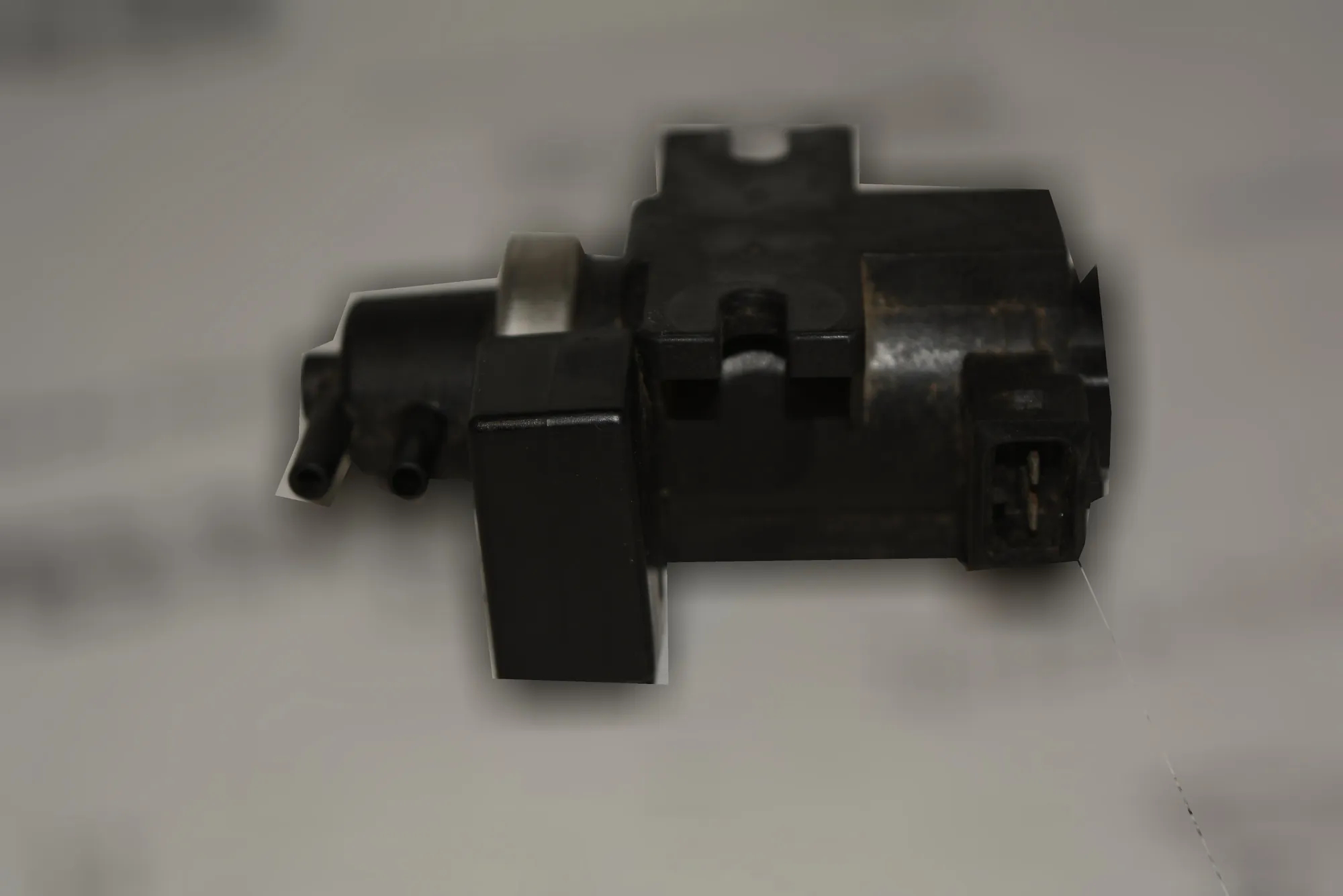 Solenoid Valve – OEM 2247906 · BMW X3 (E83) BMW X3 (E83) 2005 – 3