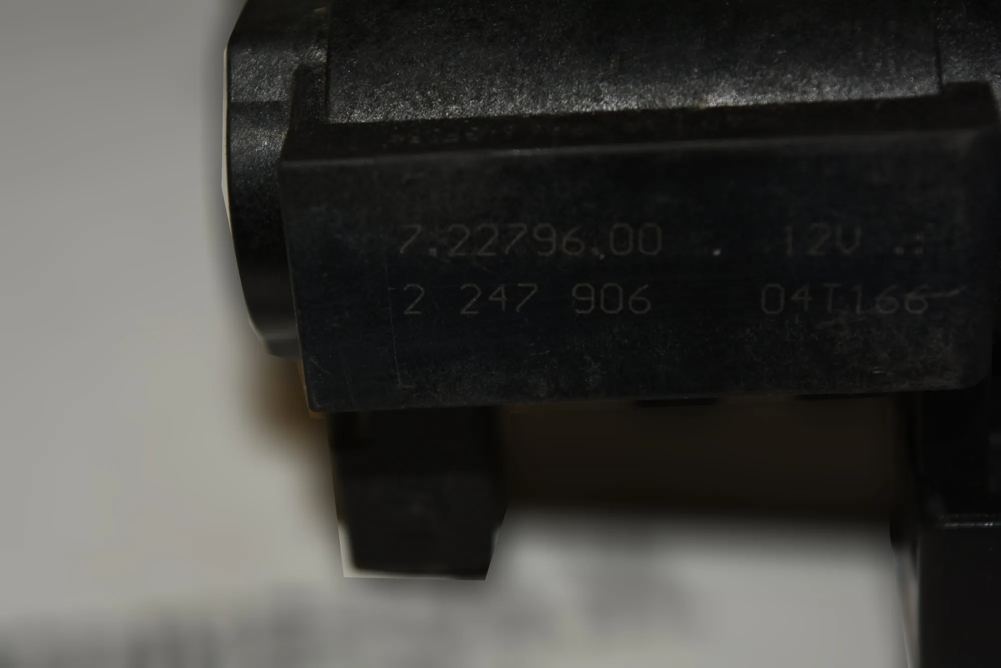 Solenoid Valve – OEM 2247906 · BMW X3 (E83) BMW X3 (E83) 2005 – 4