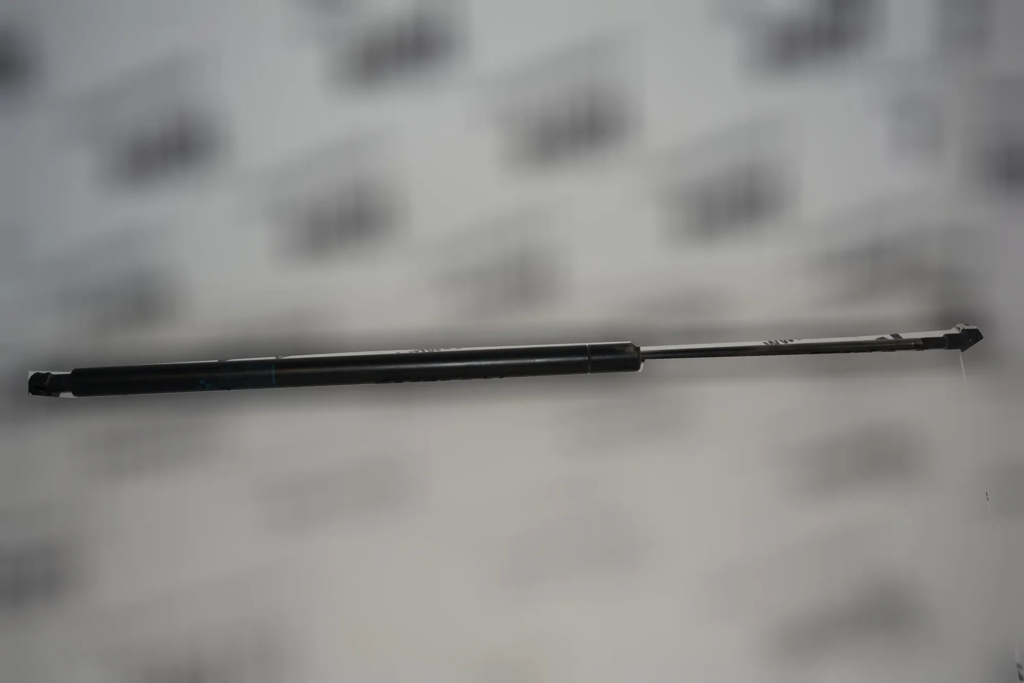 Left Side Tailgate Gas Strut – OEM 3400379 · BMW X3 (E83) BMW X3 (E83) 2005