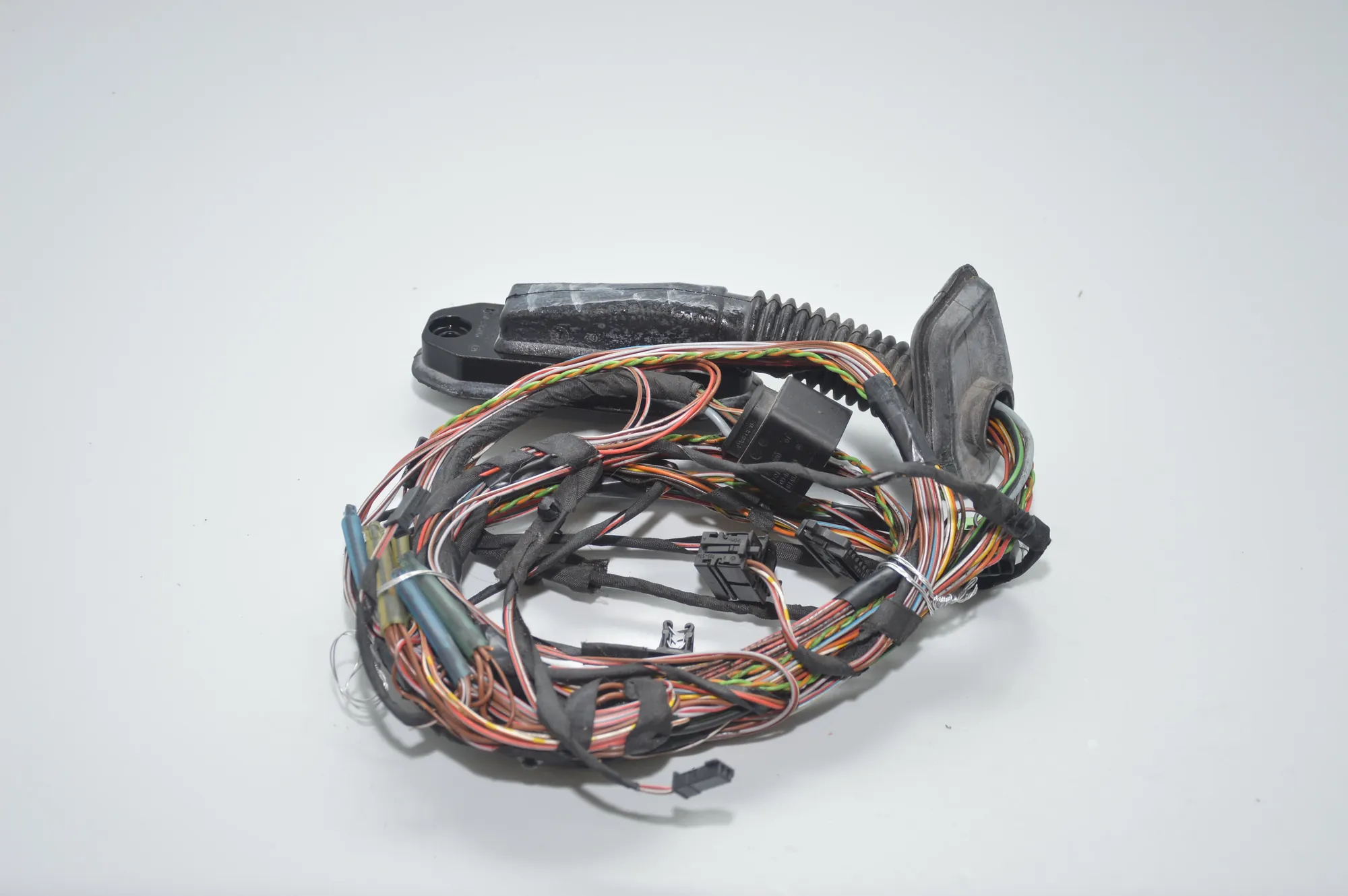 Front Right Door Wiring – OEM NA · BMW 7 (F01, F02) BMW 7 (F01, F02) 2008 – 3