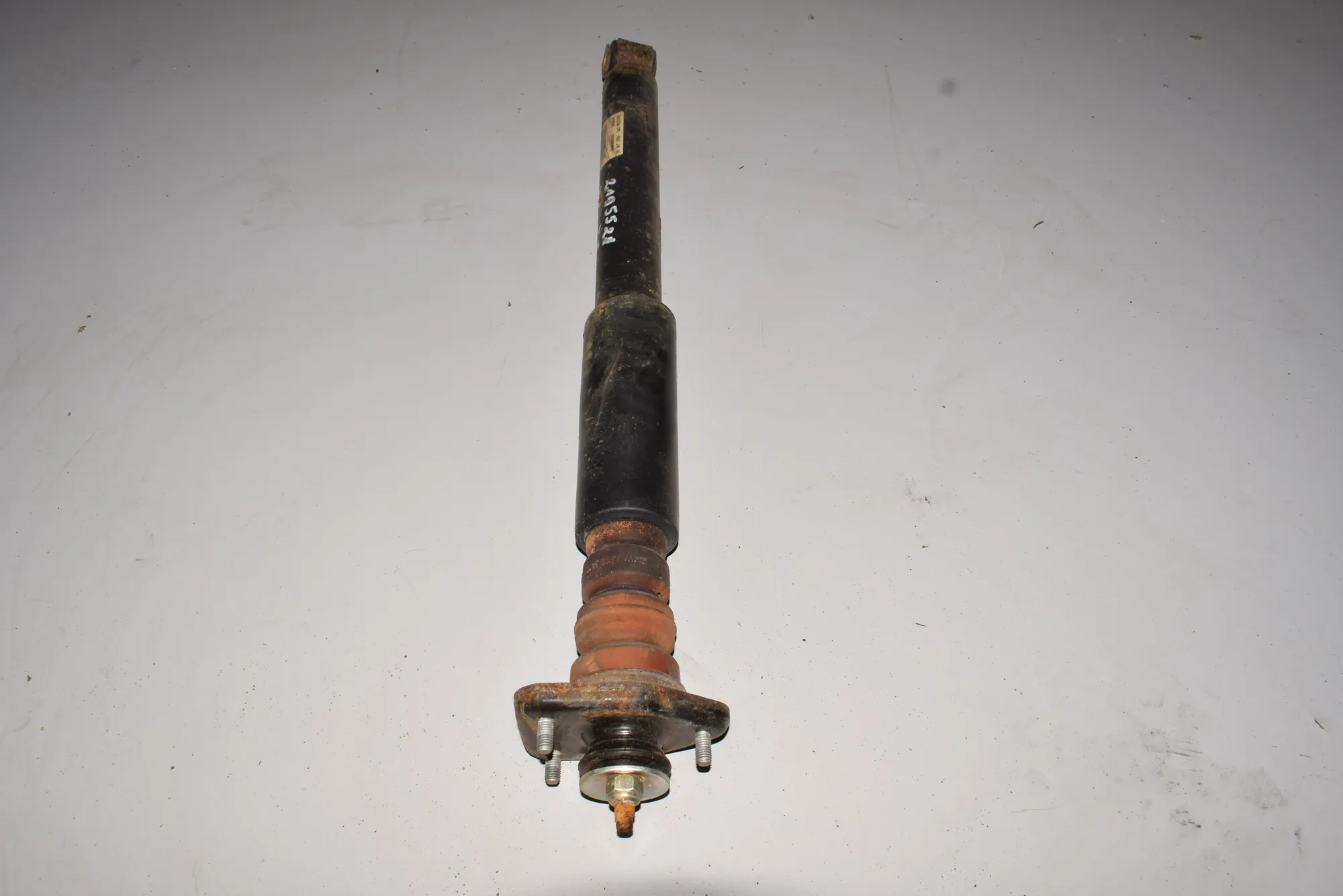 Rear Left Shock Absorber – OEM 3413790 · BMW X3 (E83) 3.0 i xDrive 2004 – 2