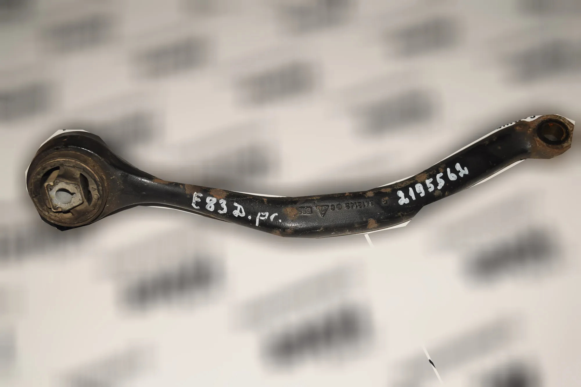 Front Right Curved Control Arm · BMW X3 (E83) 3.0 i xDrive 2004
