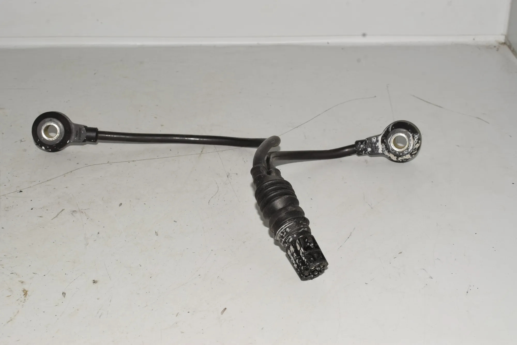 Other Engine Compartment Parts – OEM 1435485 · BMW 3 (E46) BMW 3 (E46) 318 i 2001