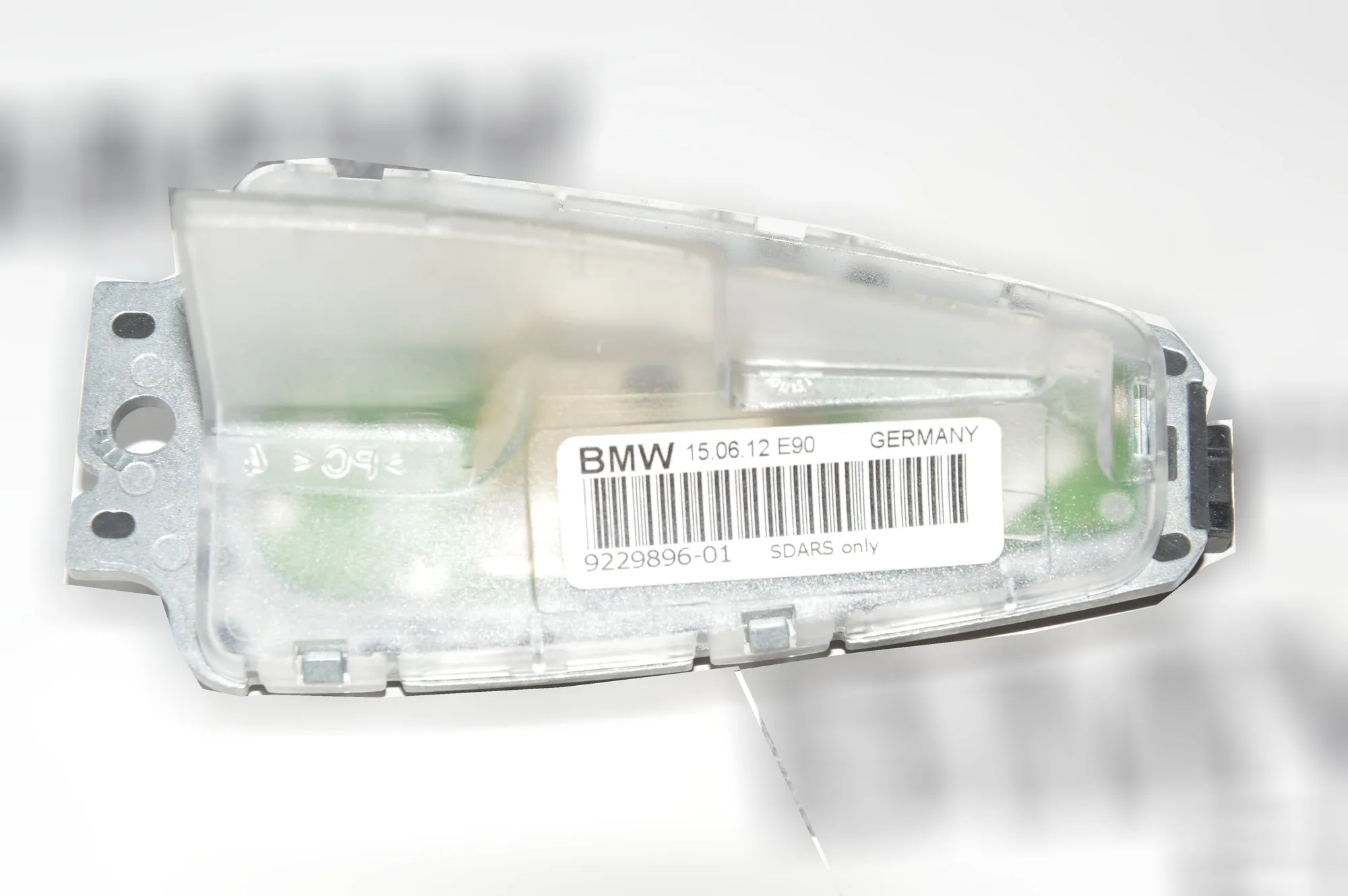 Antenna – OEM 9229896 · BMW 3 (F30, F80) BMW 3 (F30, F80) 328 i 2012 – 2