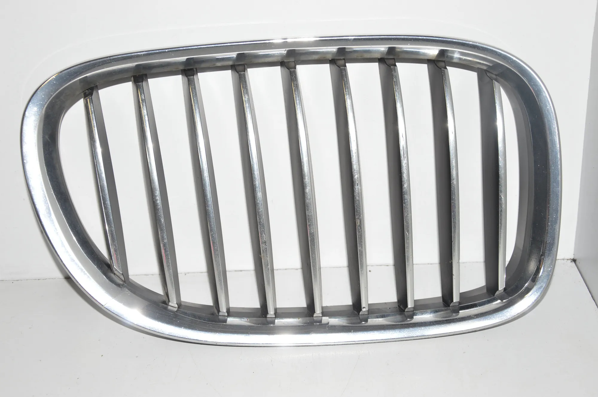 Front Left Grill – OEM 7211658 · BMW 7 (F01, F02) BMW 7 (F01, F02) 2013