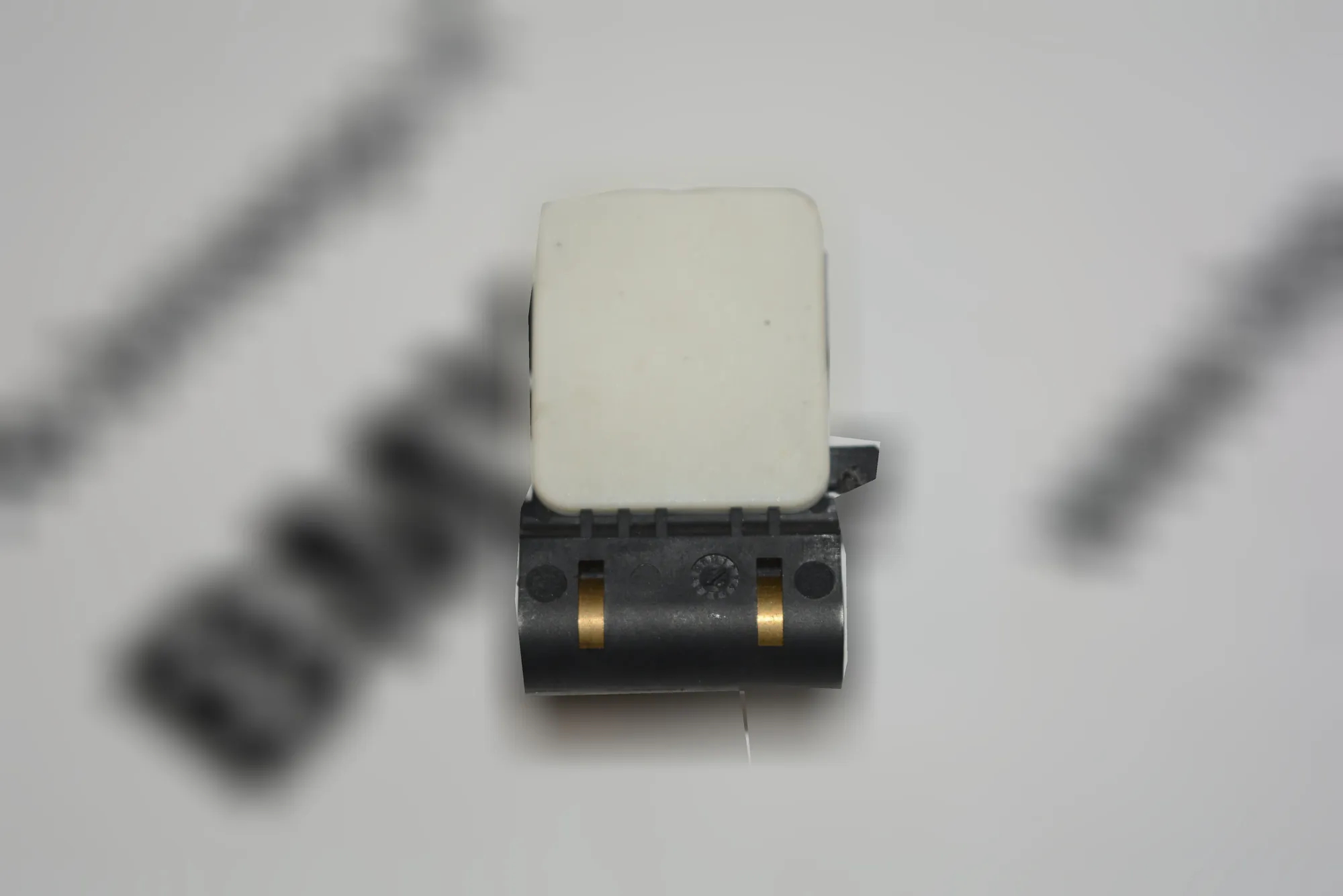 Front Left Impact Sensor – OEM 6911003 · BMW 1 (E87) 118 d 2007 – 2