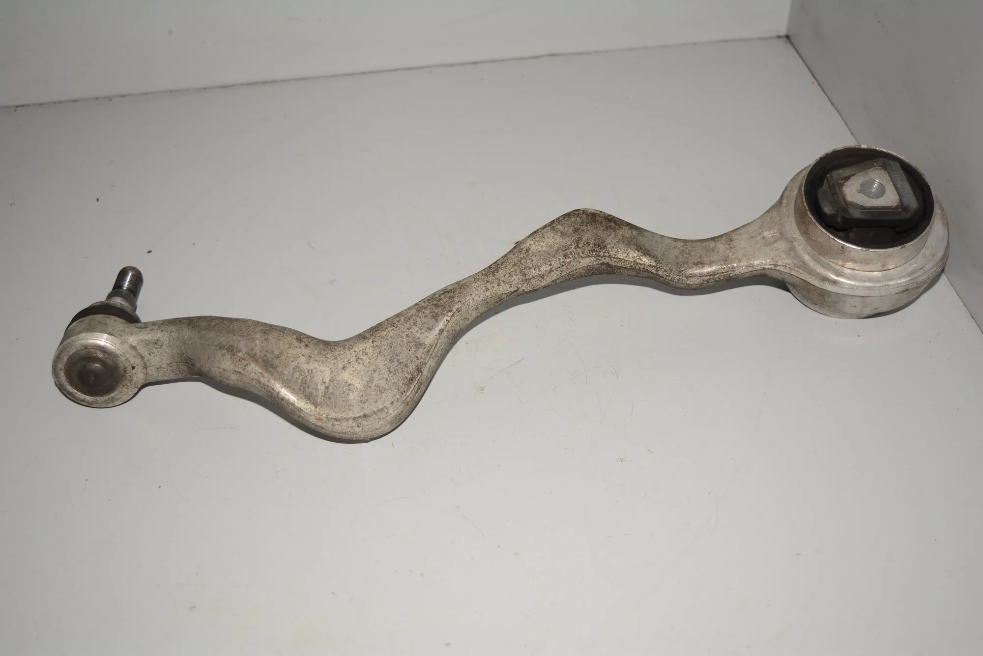 Front Right Curved Control Arm · BMW 1 (E87) 118 d 2007 – 2