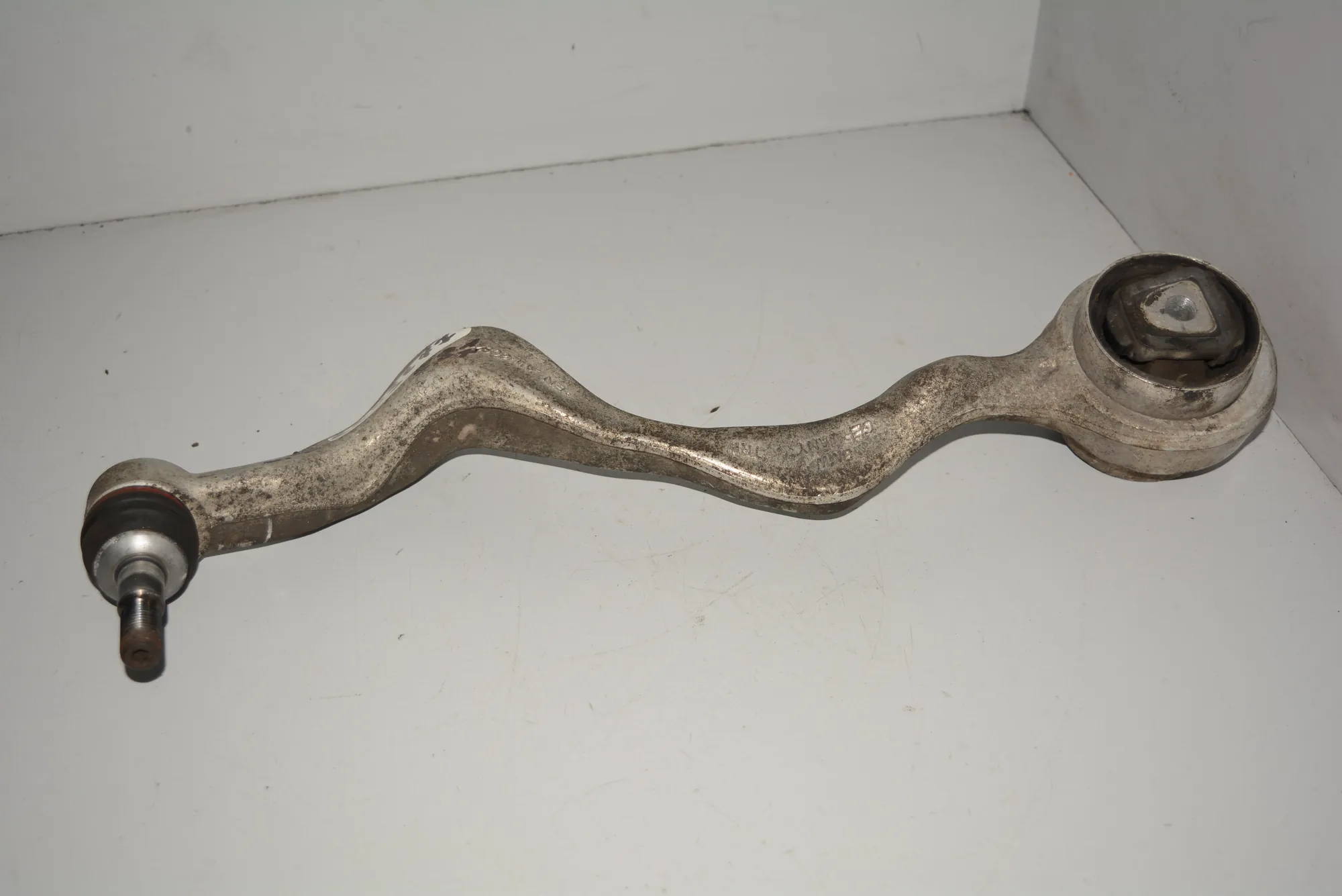 Front Right Curved Control Arm · BMW 1 (E87) 118 d 2007