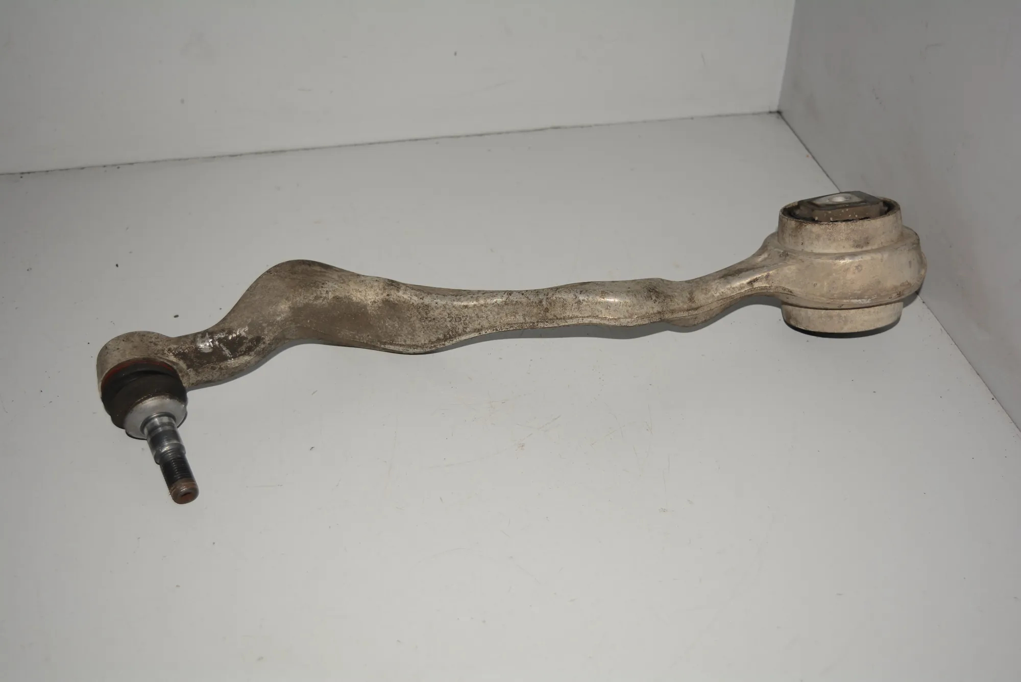 Front Left Curved Control Arm · BMW 1 (E87) 118 d 2007 – 2