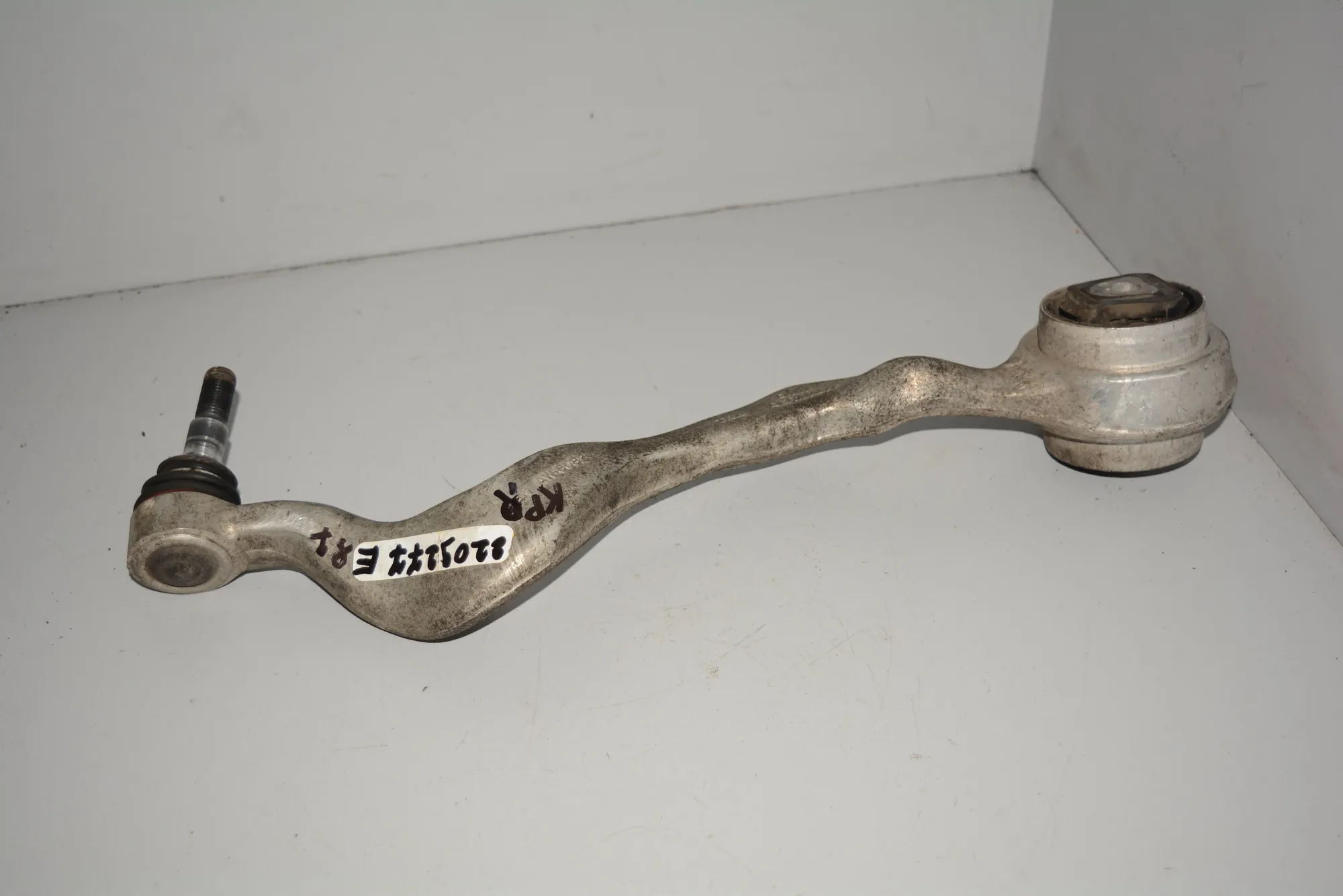 Front Left Curved Control Arm · BMW 1 (E87) 118 d 2007