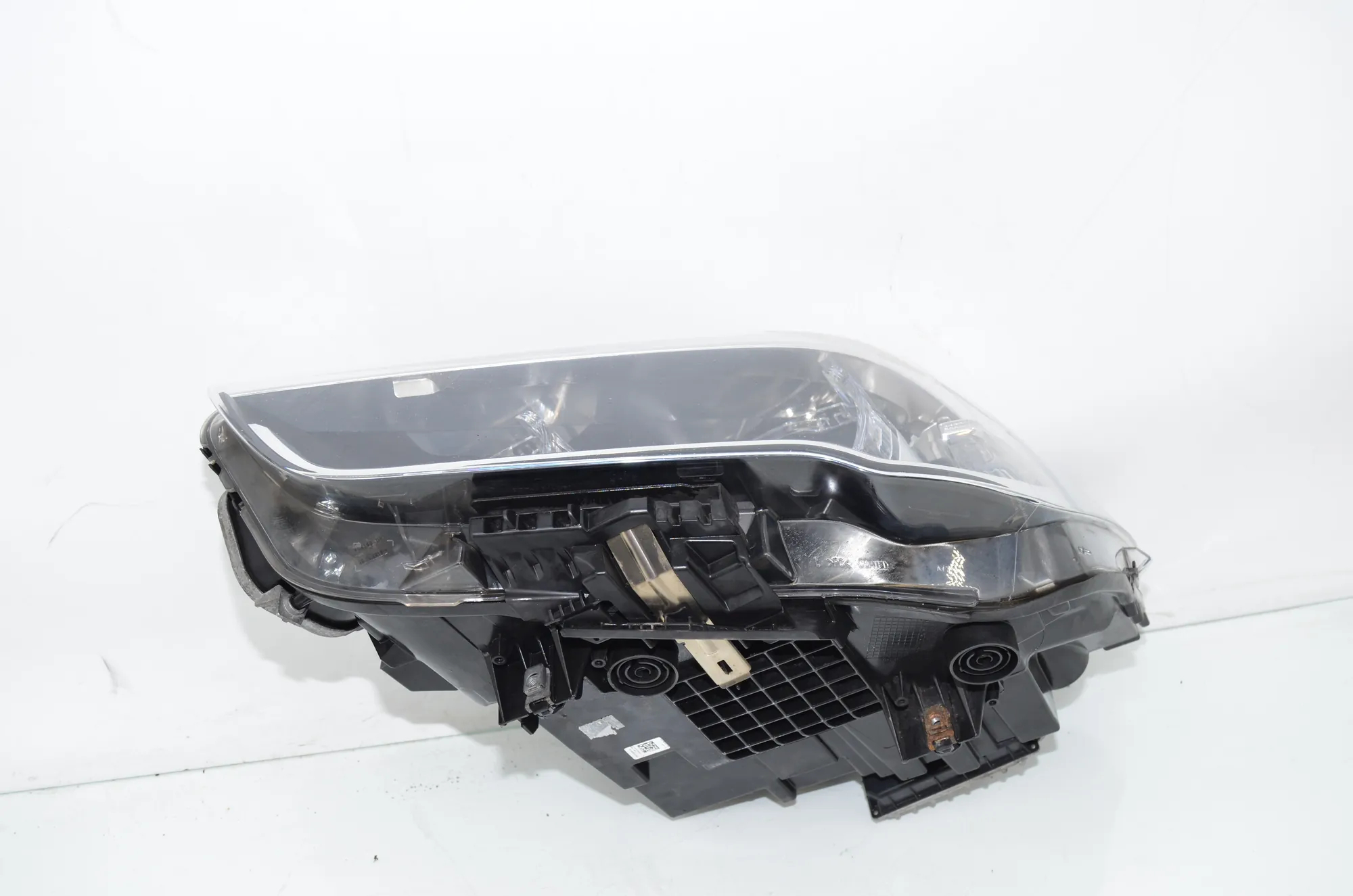 Front Left Headlight – OEM 7193707 · BMW X1 (F48) xDrive 18 d 2016 – 2