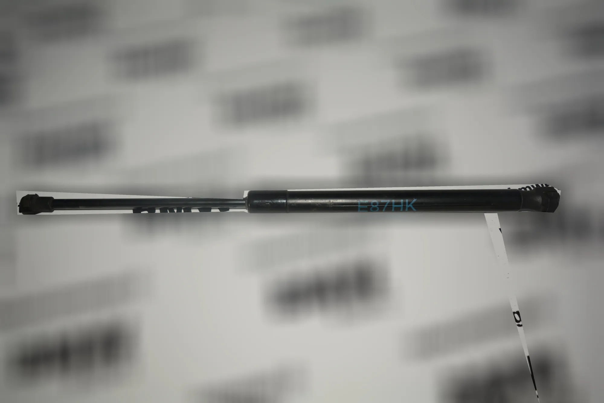 Right Side Tailgate Gas Strut – OEM 7060622 · BMW 1 (E87) 118 d 2007 – 2