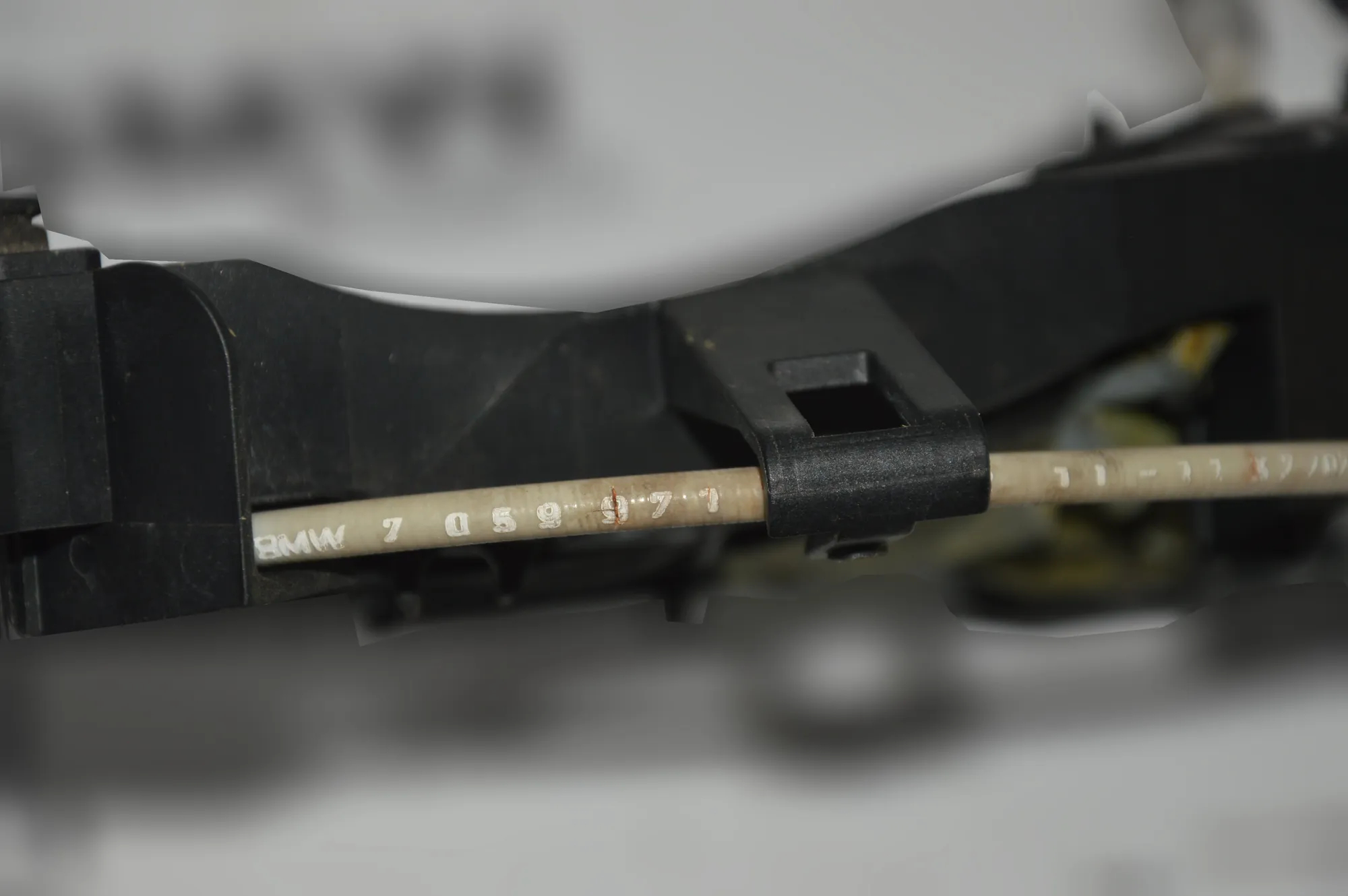 Front Right Door Interior Handle Frame – OEM 7059971 · BMW 3 Touring (E91) 320 d 2007 – 3