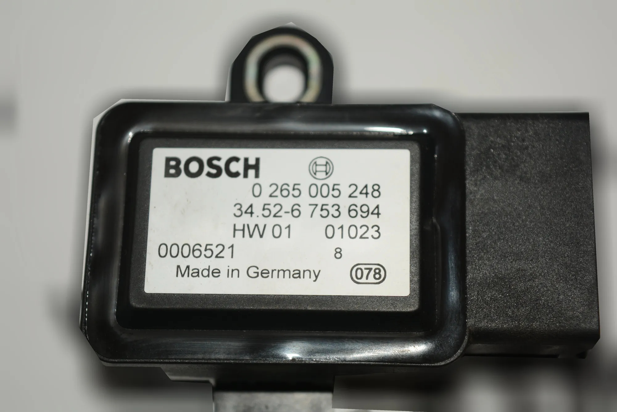 Acceleration Sensor – OEM 67536940265005248 · BMW 5 (E39) 525 i 2001 – 5