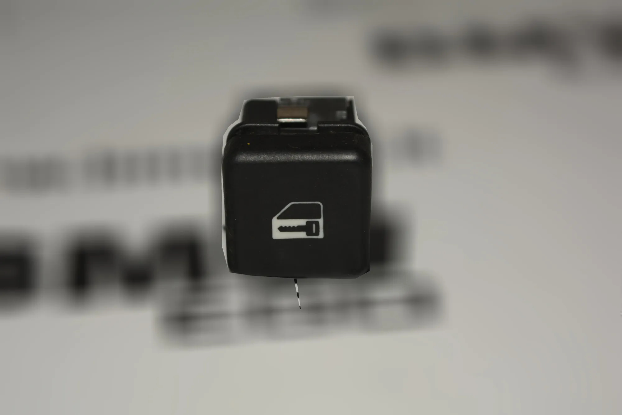 Other Control Units – OEM 8360828 · BMW 5 (E39) 525 i 2001