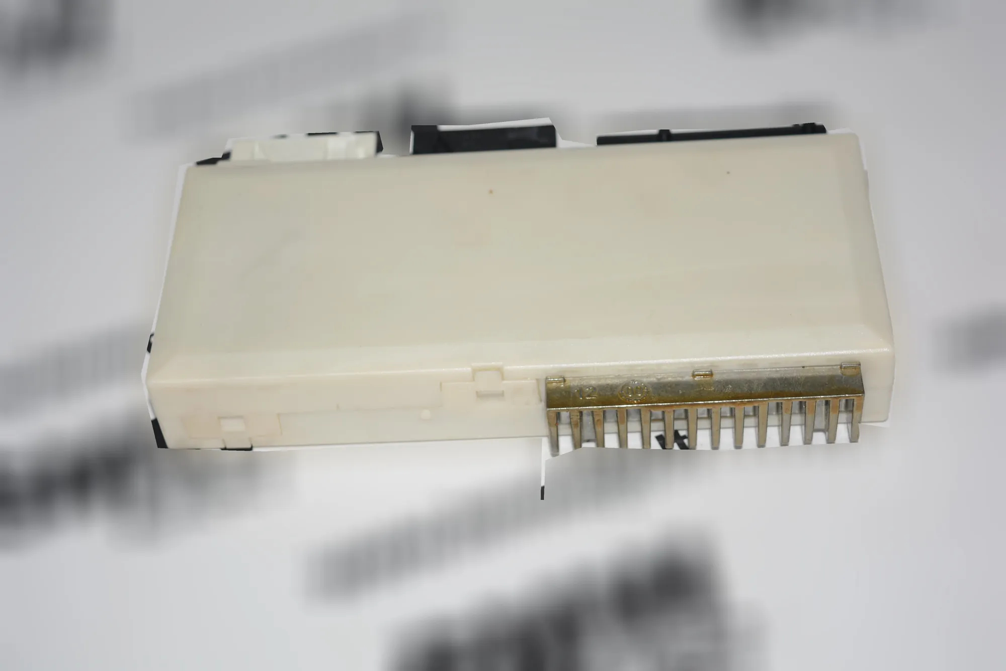 Comfort Control Unit – OEM 6913519 · BMW 5 (E39) 525 i 2001 – 3