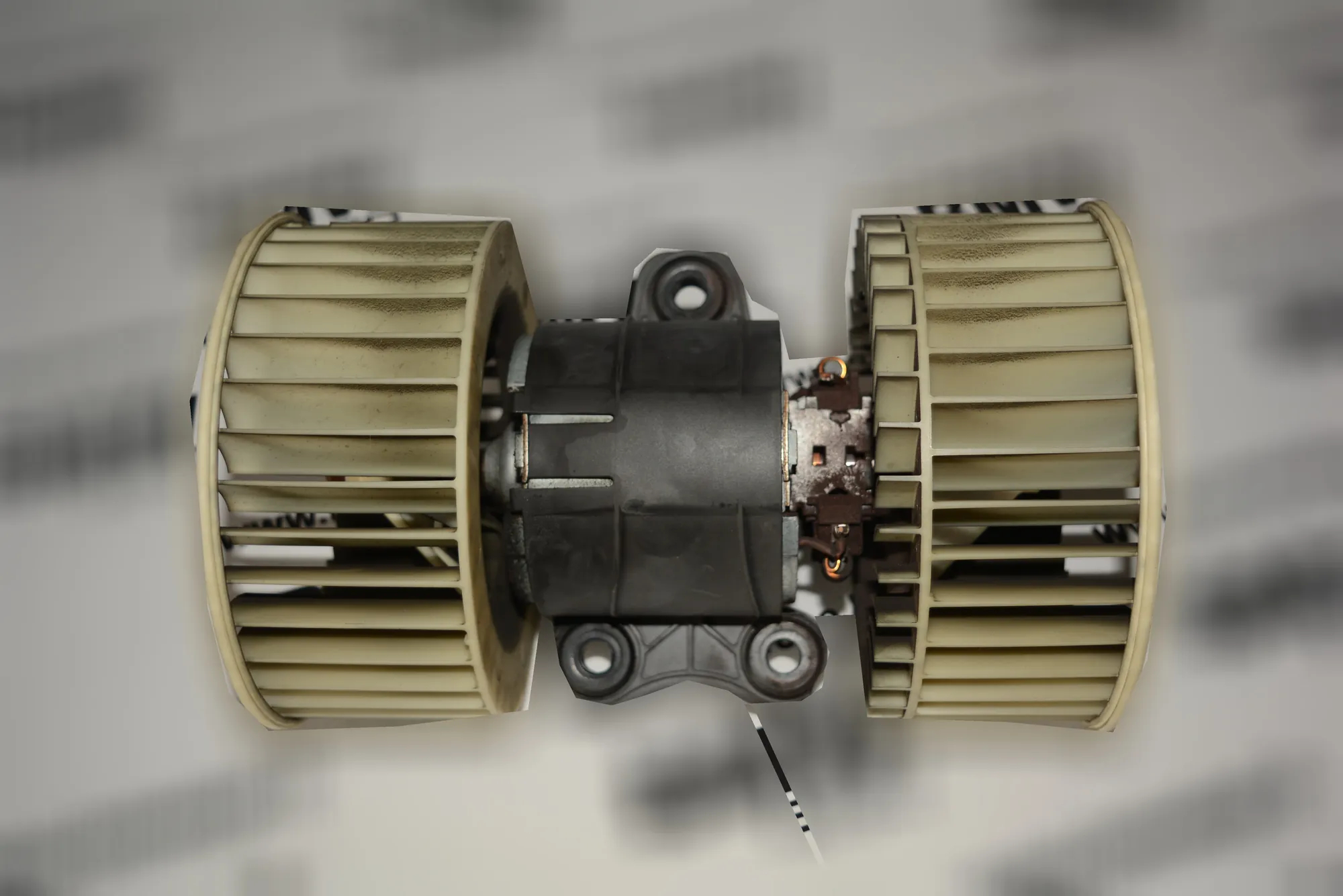 Heater Blower Fan – OEM 8385558 · BMW 5 (E39) 525 i 2001 – 4