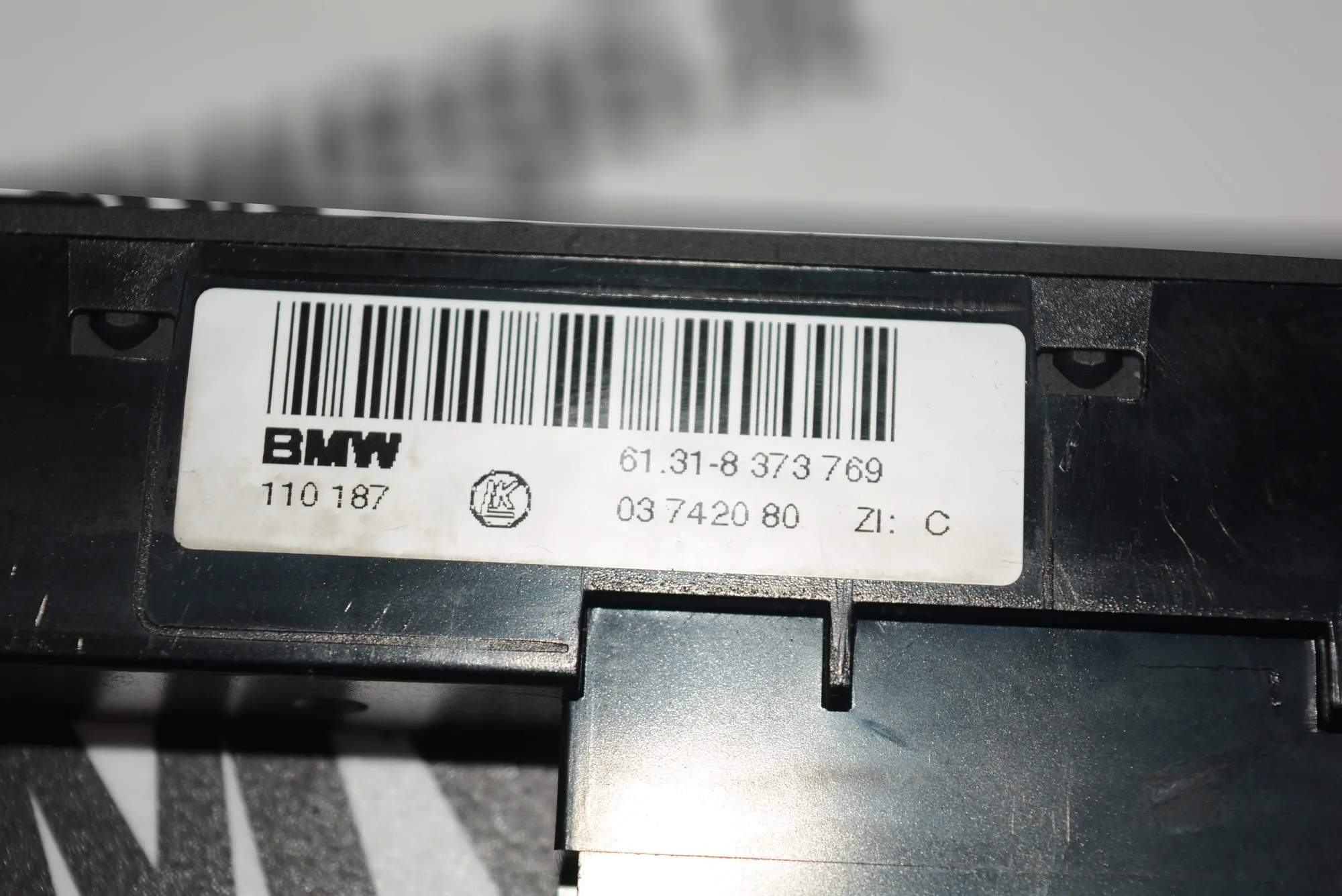 Button Switch Panel – OEM 8373769 · BMW 5 (E39) 525 i 2001 – 6