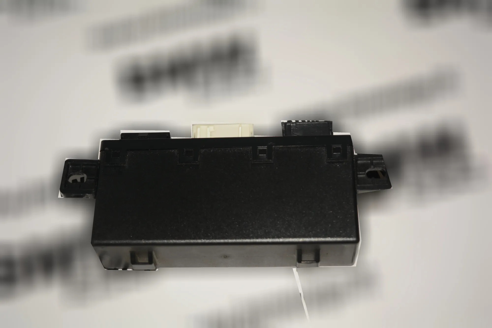 Front Left Door Control Unit – OEM 6904248 · BMW 5 (E39) 525 i 2001