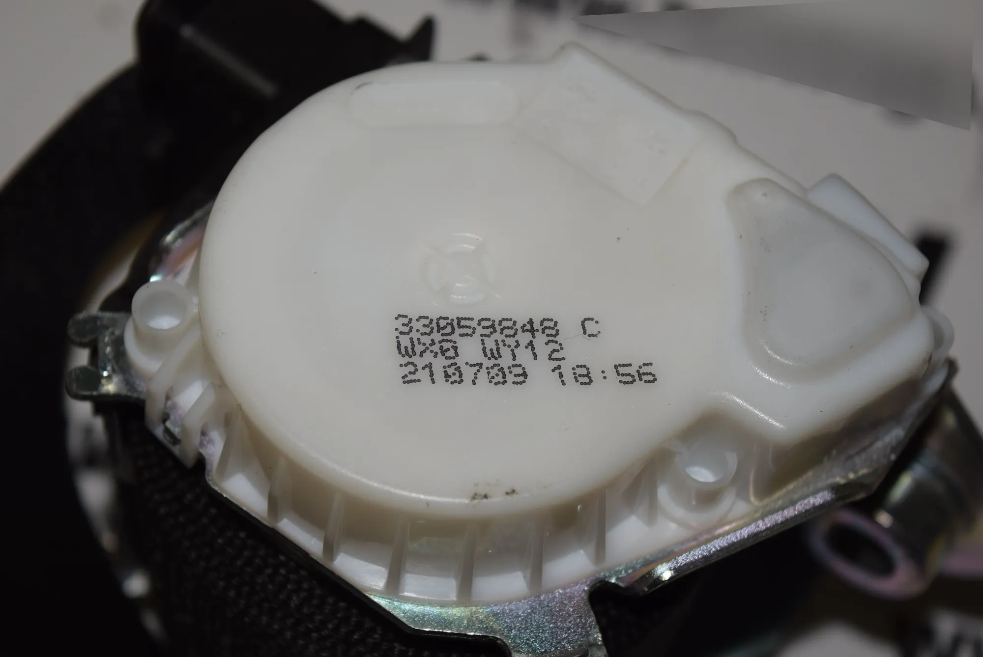 Front Left Seatbelt – OEM 9117219 · BMW 3 (E90) 320 d 2009 – 2