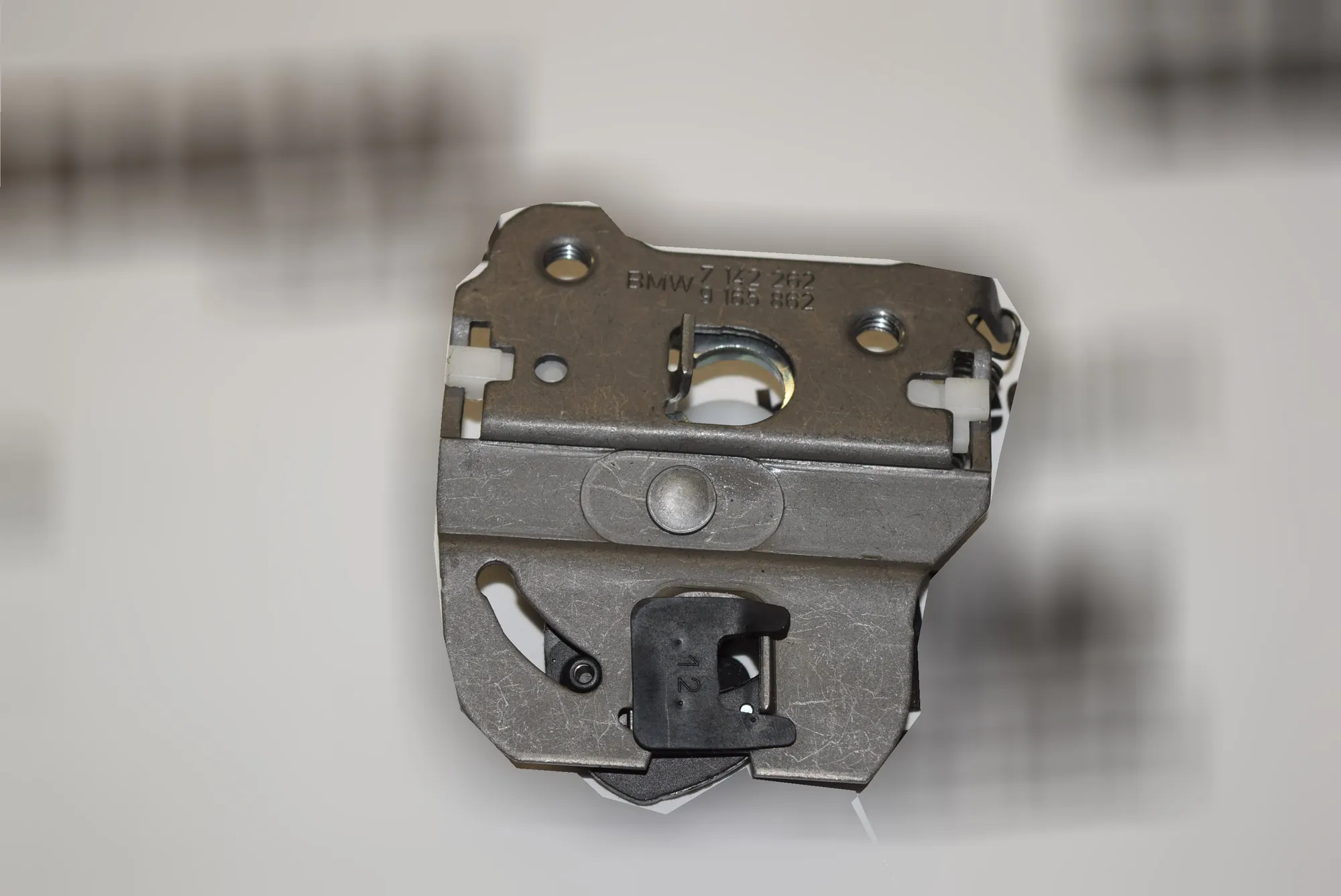 Other Interior Parts – OEM 7142262 · BMW 3 (E90) 320 d 2009