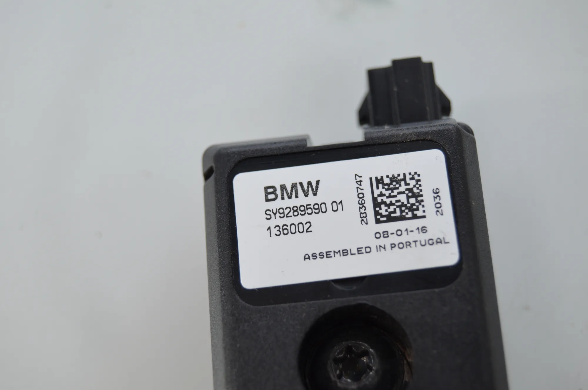 Antenna – OEM 9352601 · BMW X1 (F48) xDrive 18 d 2016 – 8