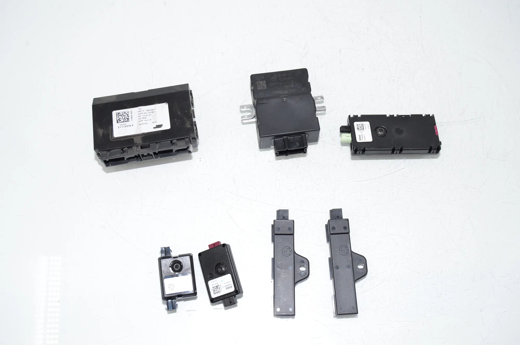 Antenna – OEM 9352601 · BMW X1 (F48) xDrive 18 d 2016