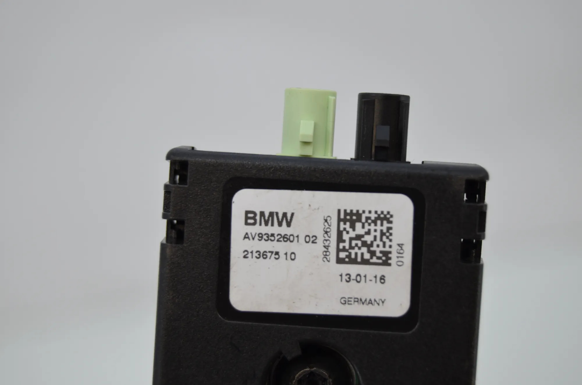 Antenna – OEM 9352601 · BMW X1 (F48) xDrive 18 d 2016 – 5