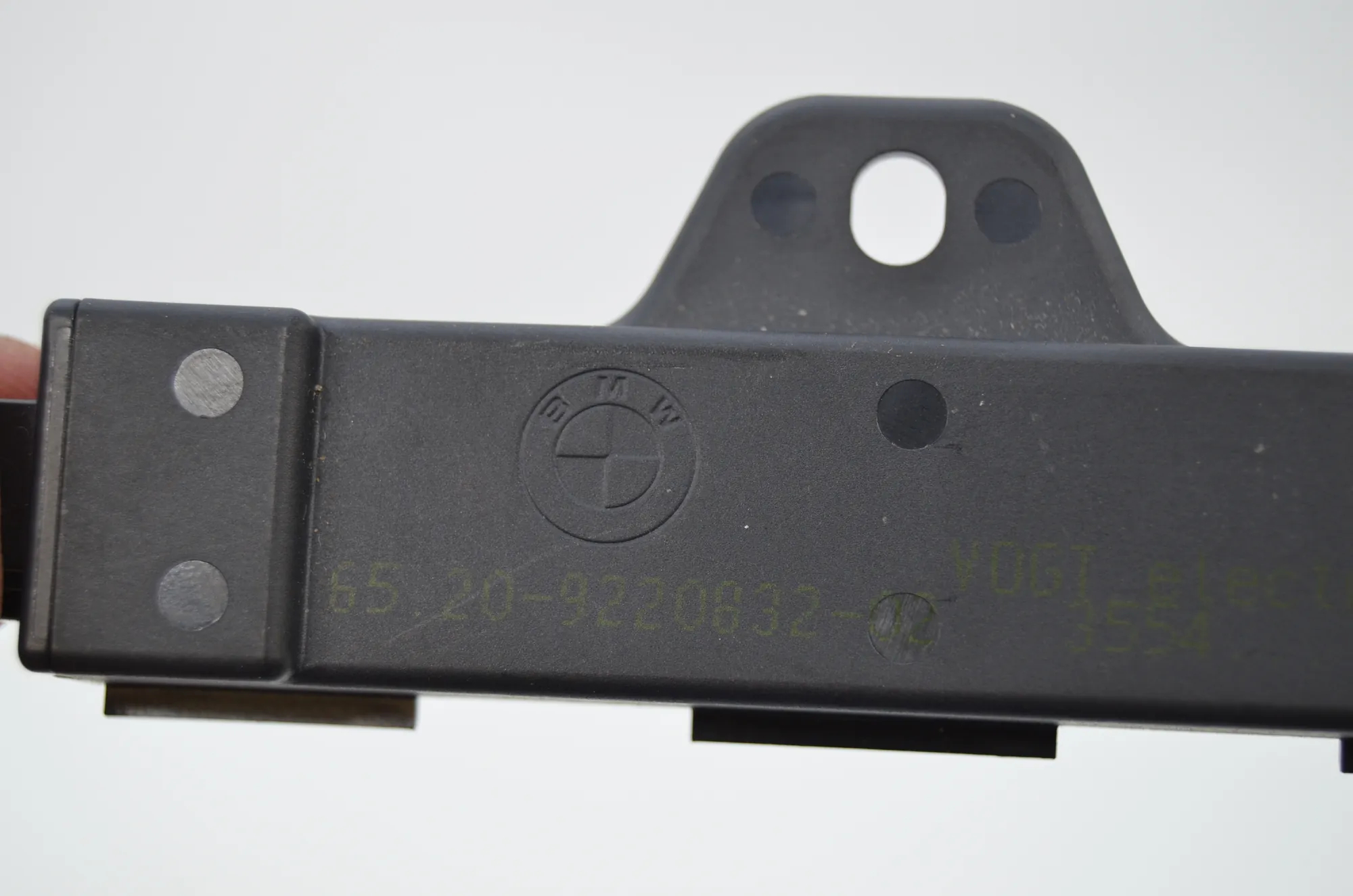 Antenna – OEM 9352601 · BMW X1 (F48) xDrive 18 d 2016 – 6