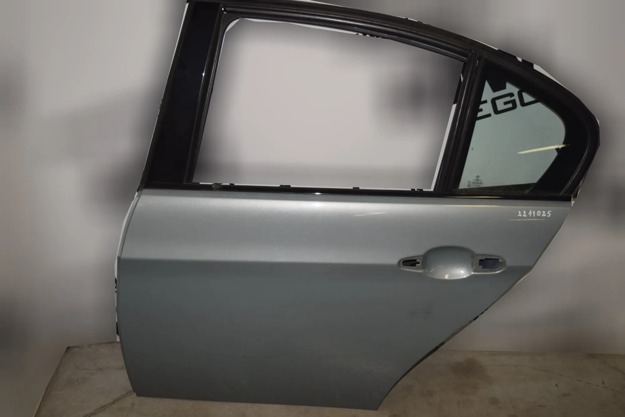 Rear Left Door · BMW 3 (E90) 320 d 2009