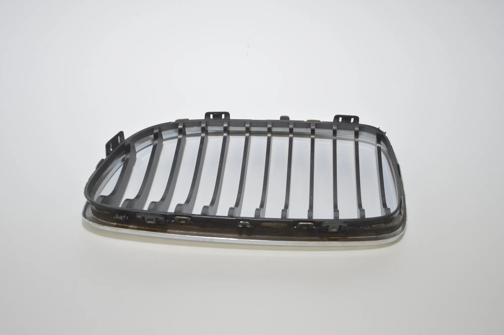 Front Right Grill · BMW 3 (E90) 320 d 2009 – 5
