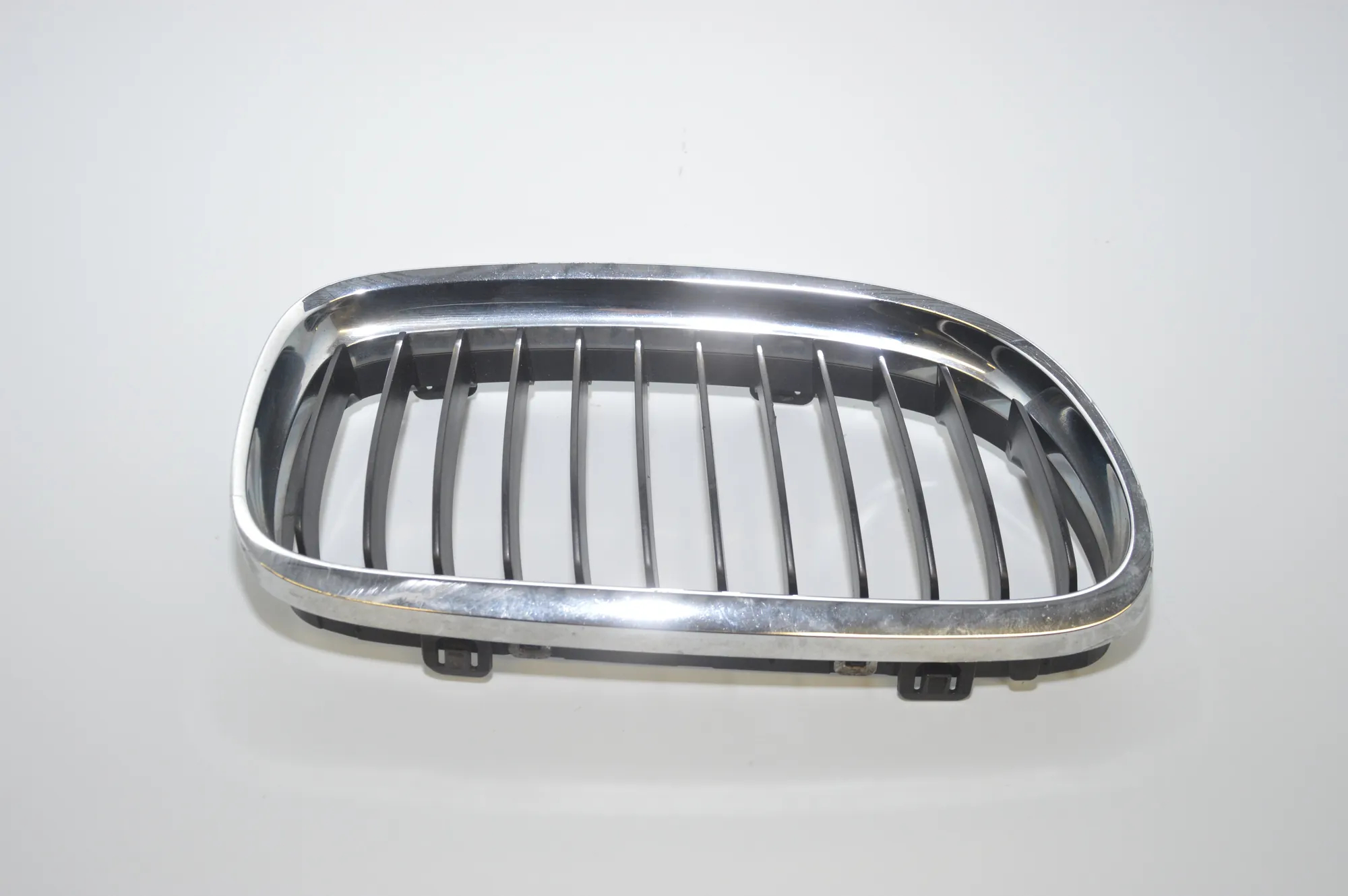 Front Right Grill · BMW 3 (E90) 320 d 2009