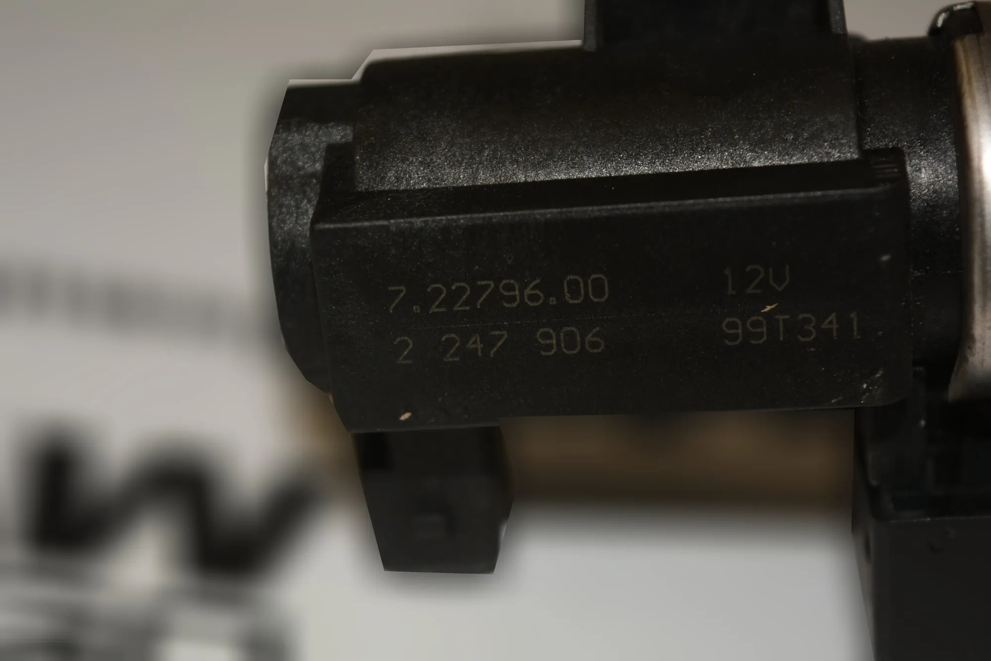 Solenoid Valve – OEM 2247906 · BMW 5 Touring (E39) 530 d 1999 – 5