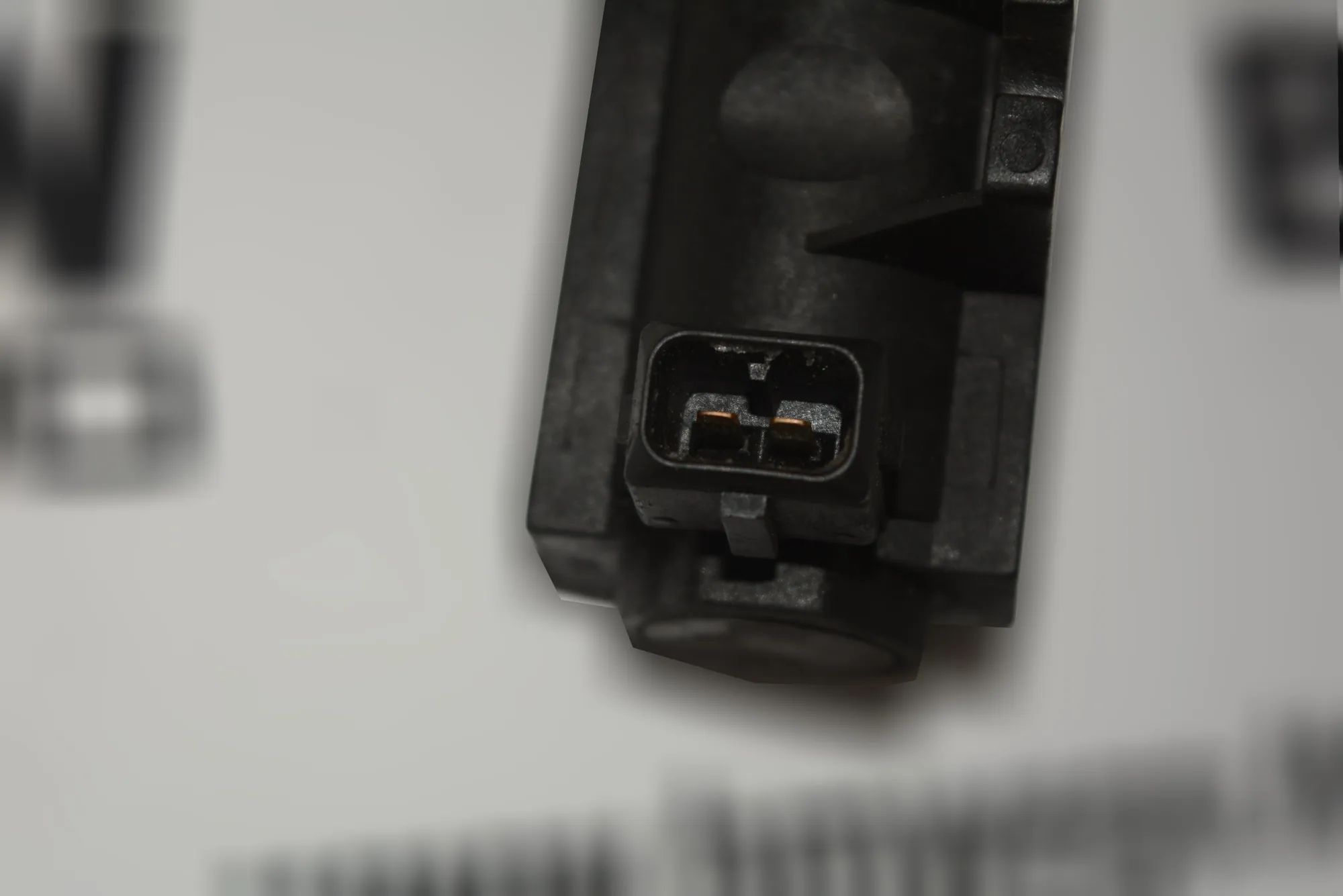 Solenoid Valve – OEM 2247906 · BMW 5 Touring (E39) 530 d 1999 – 3