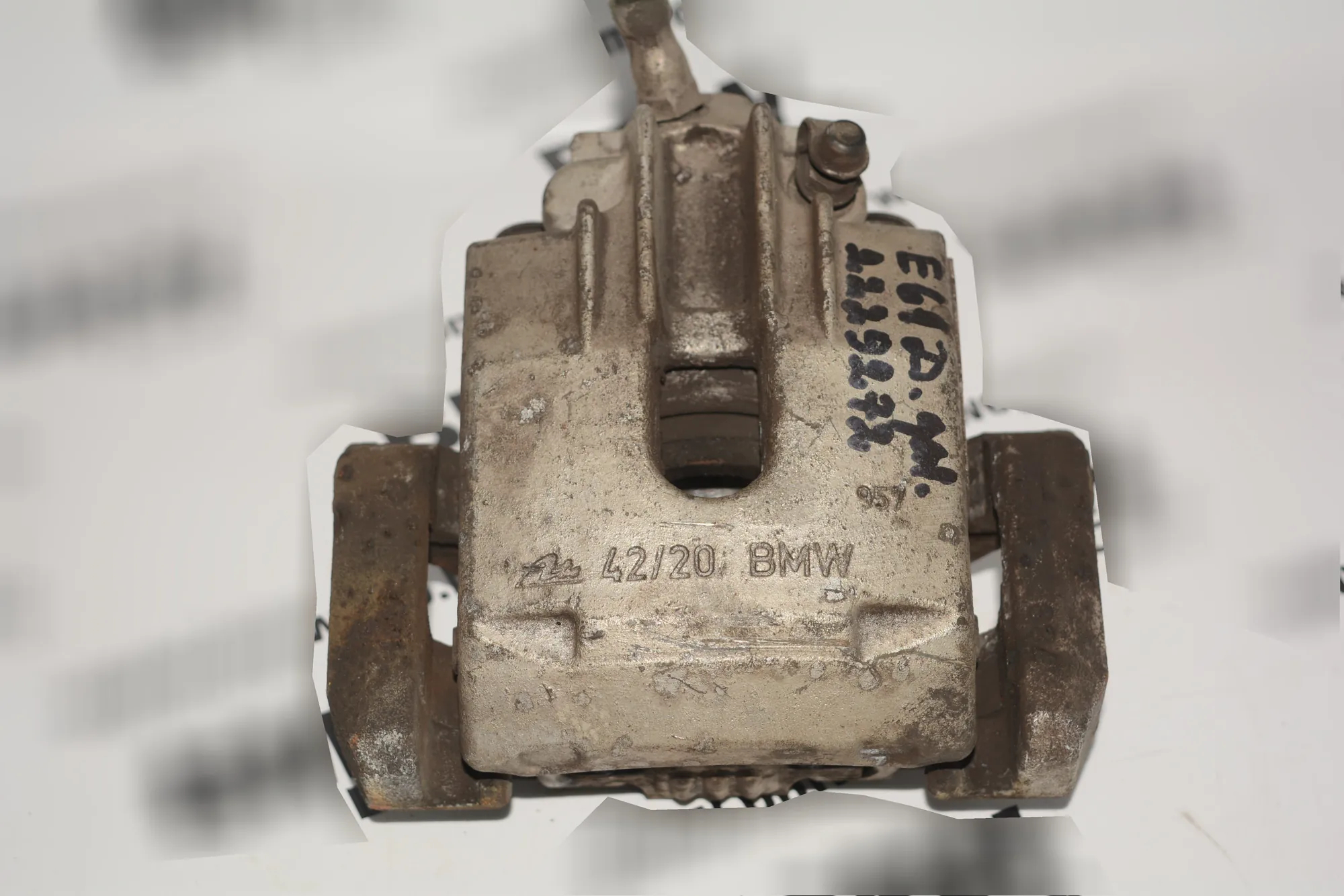 Rear Right Brake Caliper · BMW 5 Touring (E61) BMW 5 Touring (E61) 2007
