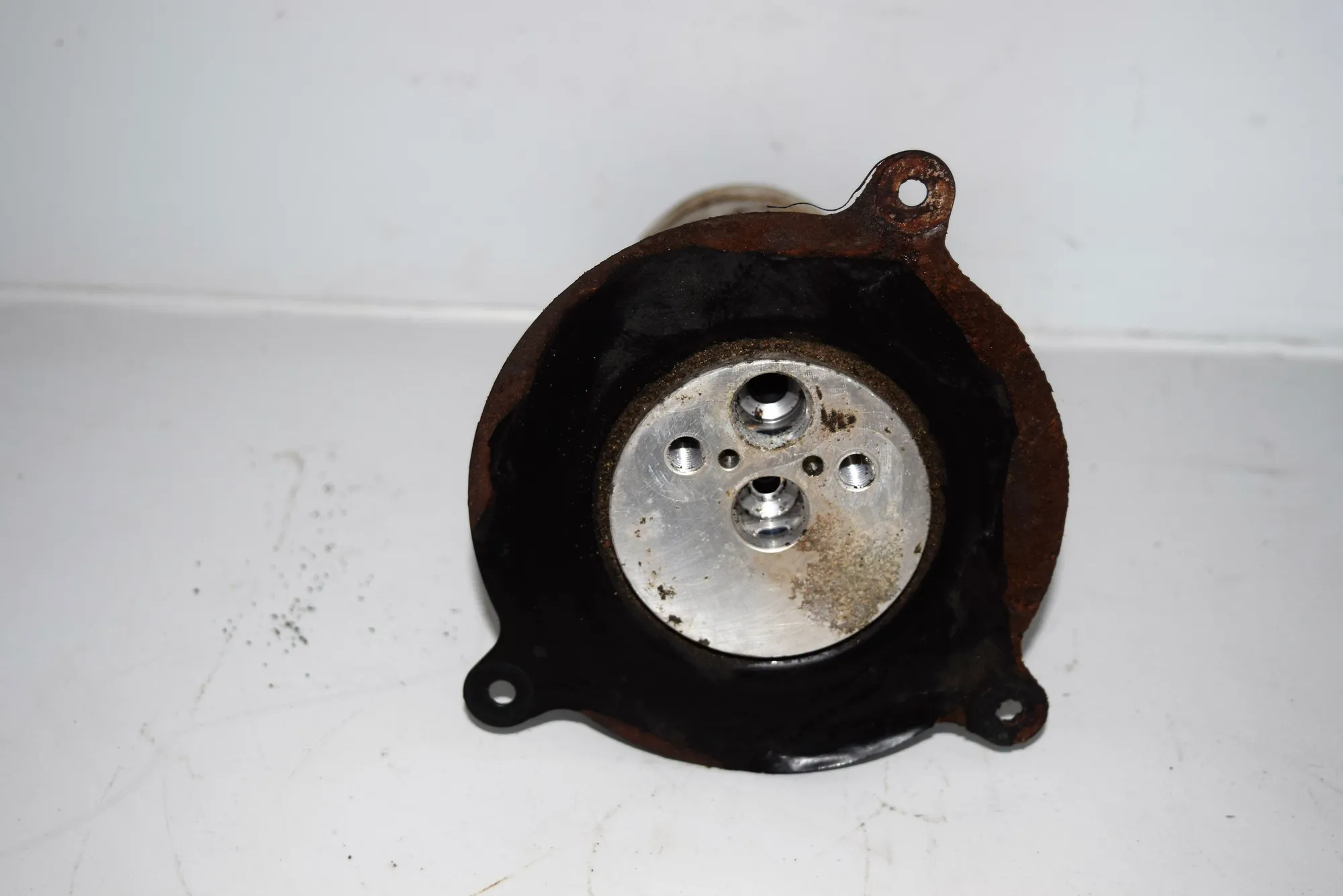 Other Engine Compartment Parts – OEM 8379523 · BMW 5 (E39) 525 d 2003 – 2