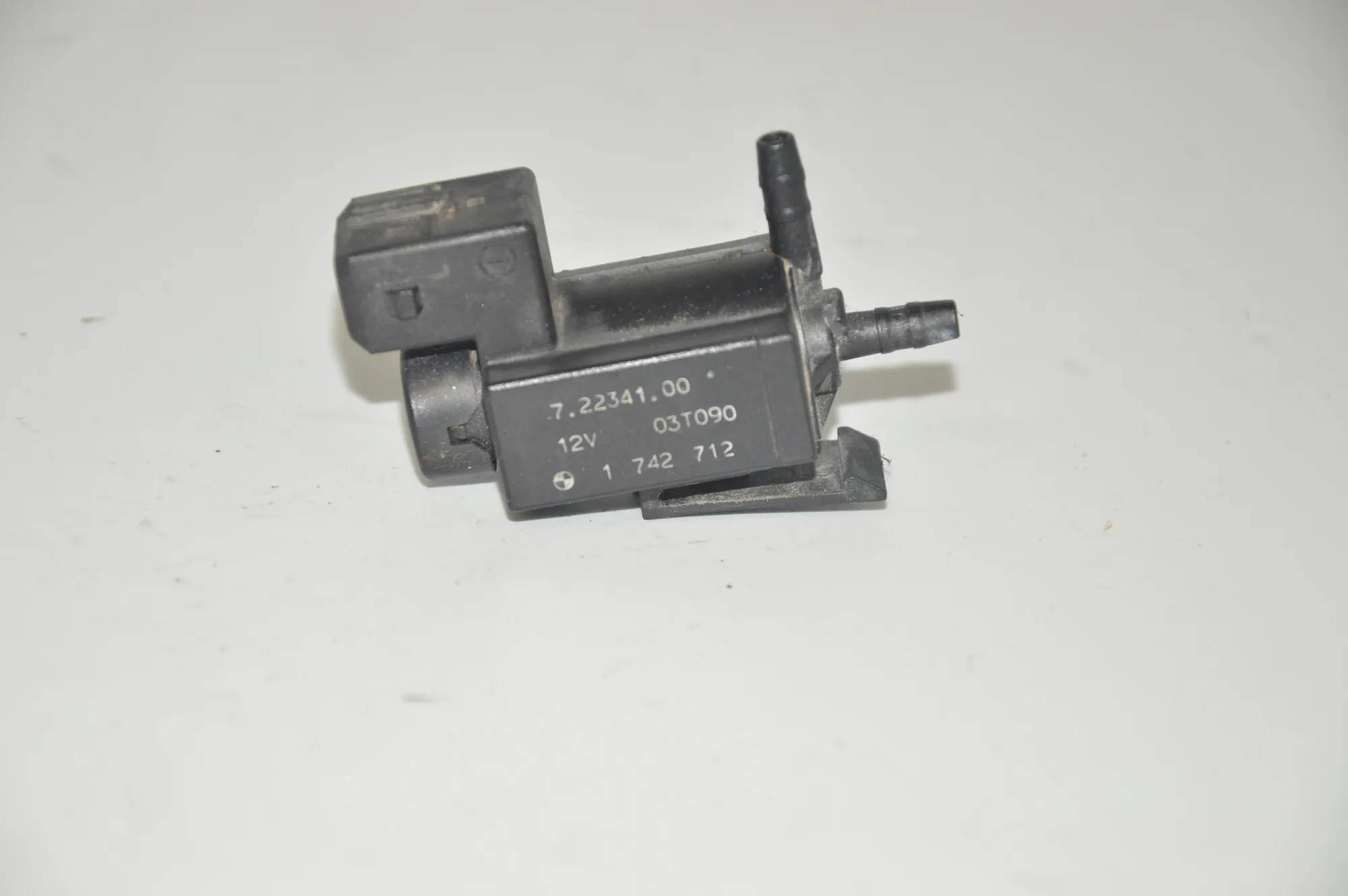 Solenoid Valve – OEM 1742712 · BMW 5 (E39) 525 d 2003 – 2