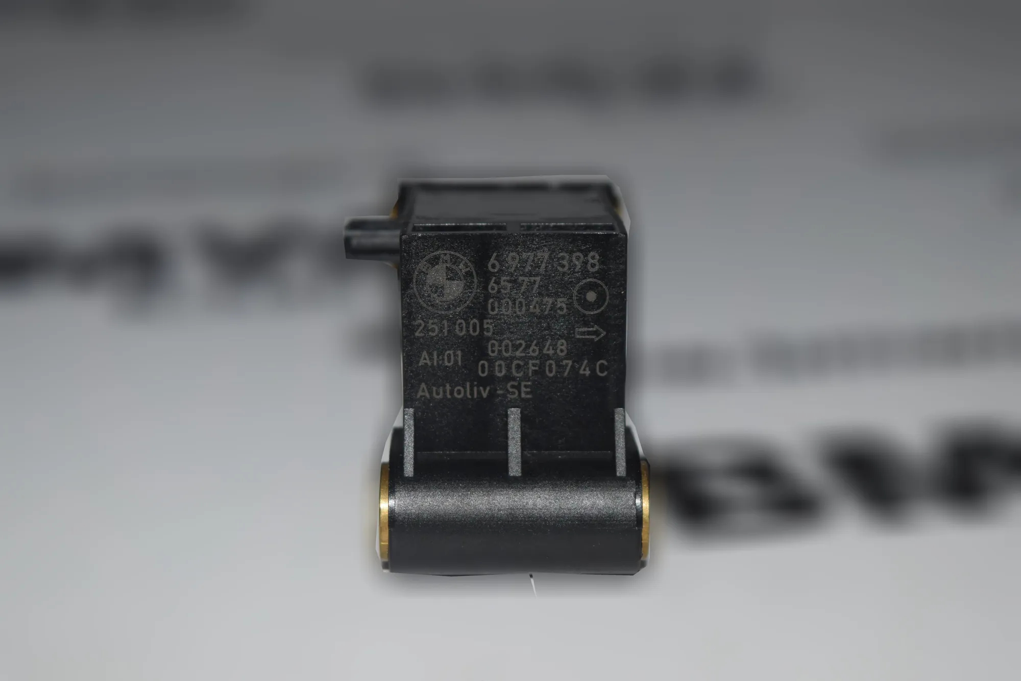 Front Right Impact Sensor – OEM 6977398 · BMW 5 (E60) 530 d 2005 – 2