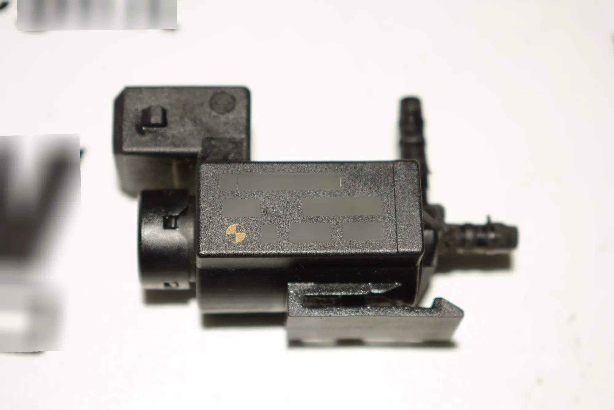 Solenoid Valve – OEM 1742712 · BMW 5 (E60) 530 d 2005 – 2