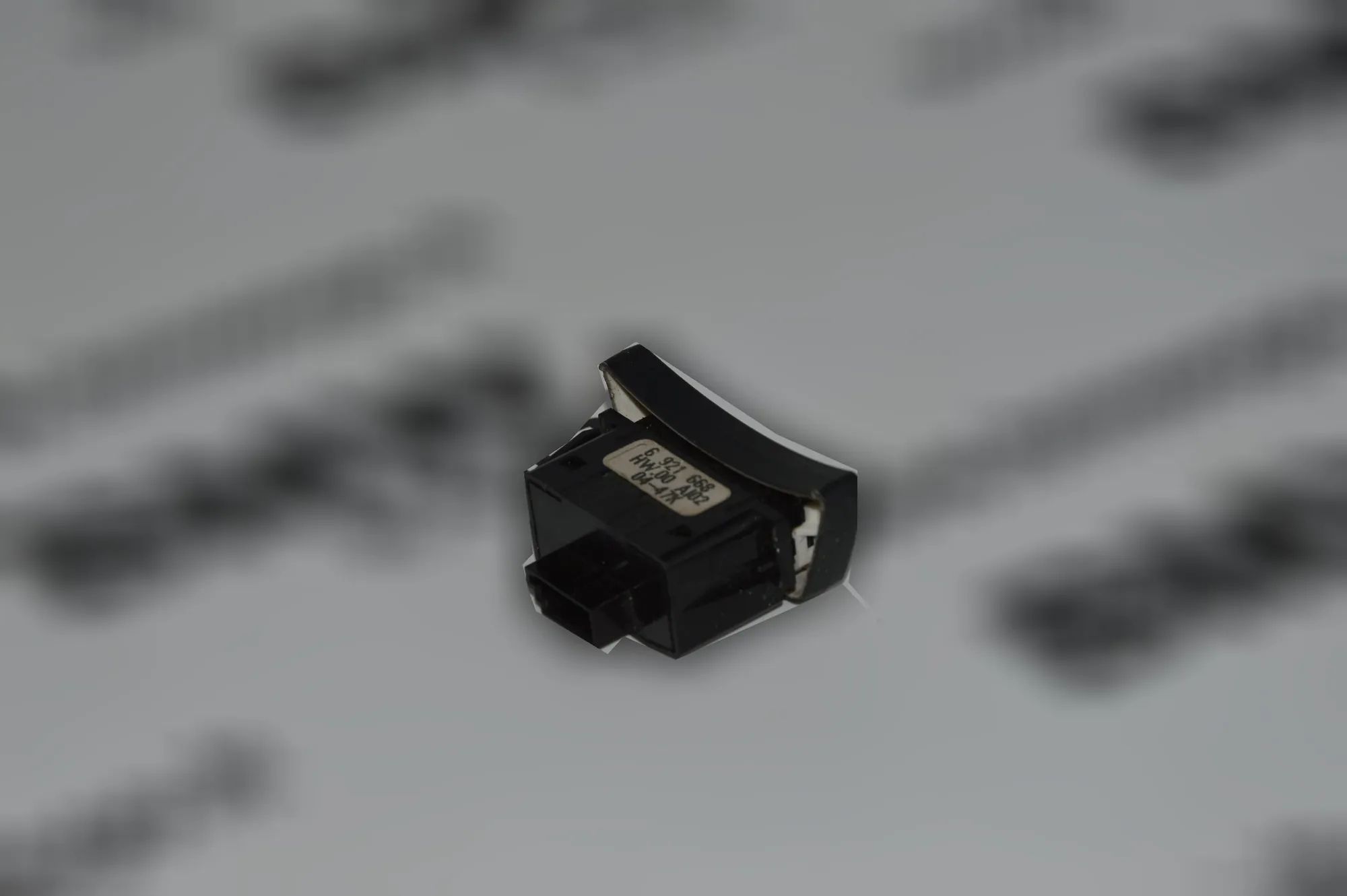 Other Control Units – OEM 6921668 · BMW 5 (E60) BMW 5 (E60) 2004